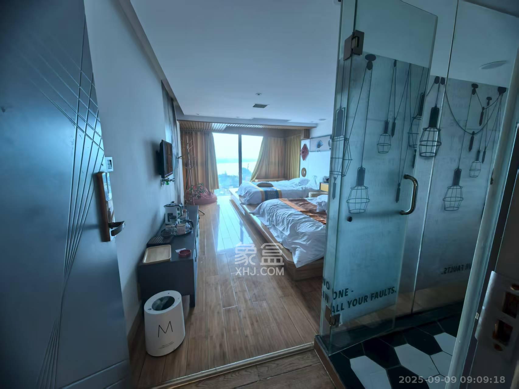 潮宗御苑 5室2厅2卫 7000.0元/月 潮宗御苑 5室2厅2卫 7000.0元/月室内图