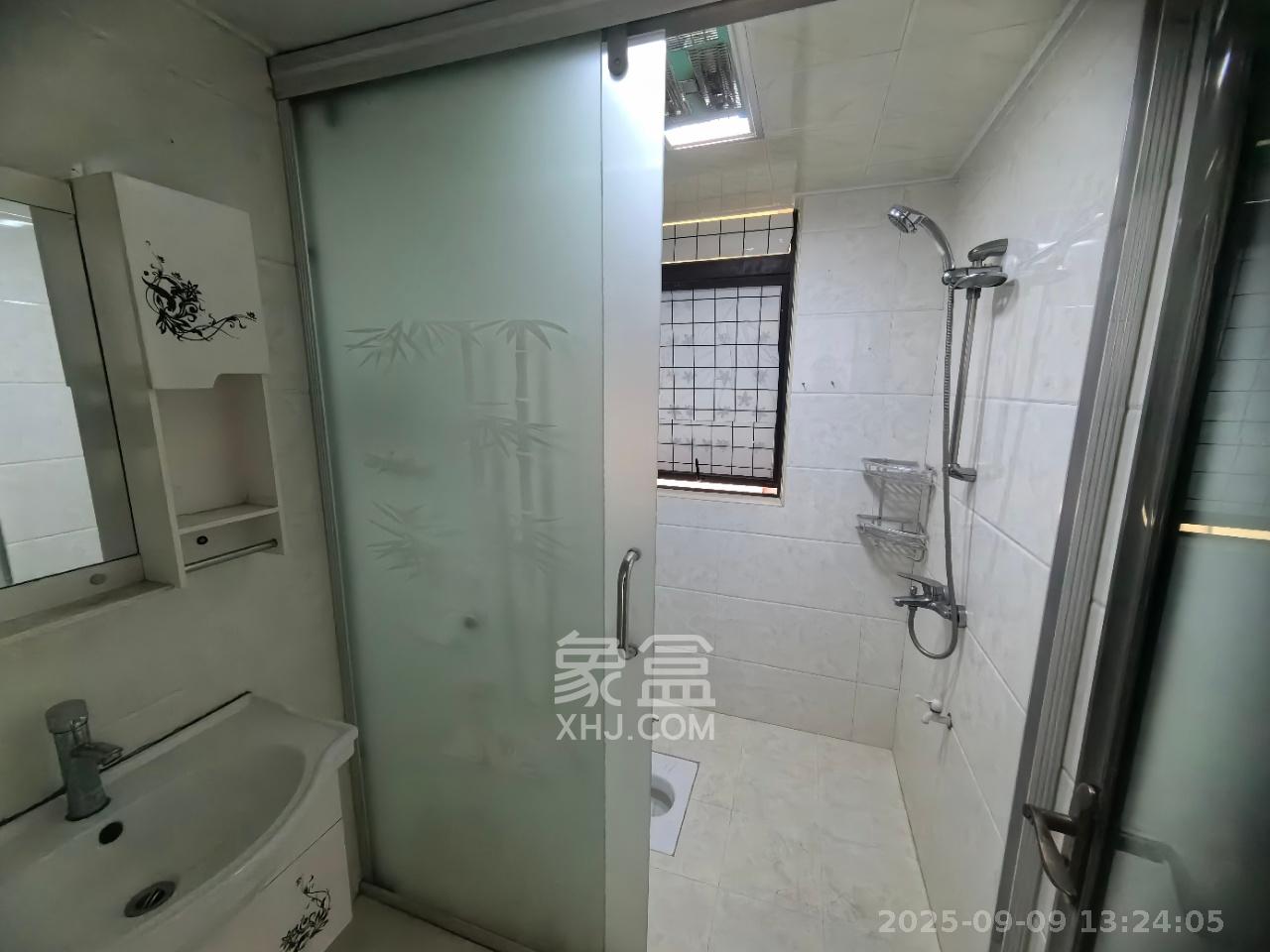 奥林匹克花园贡院三期  2室2厅1卫    1600.0元/月 奥林匹克花园贡院三期  2室2厅1卫    1600.0元/月室内图