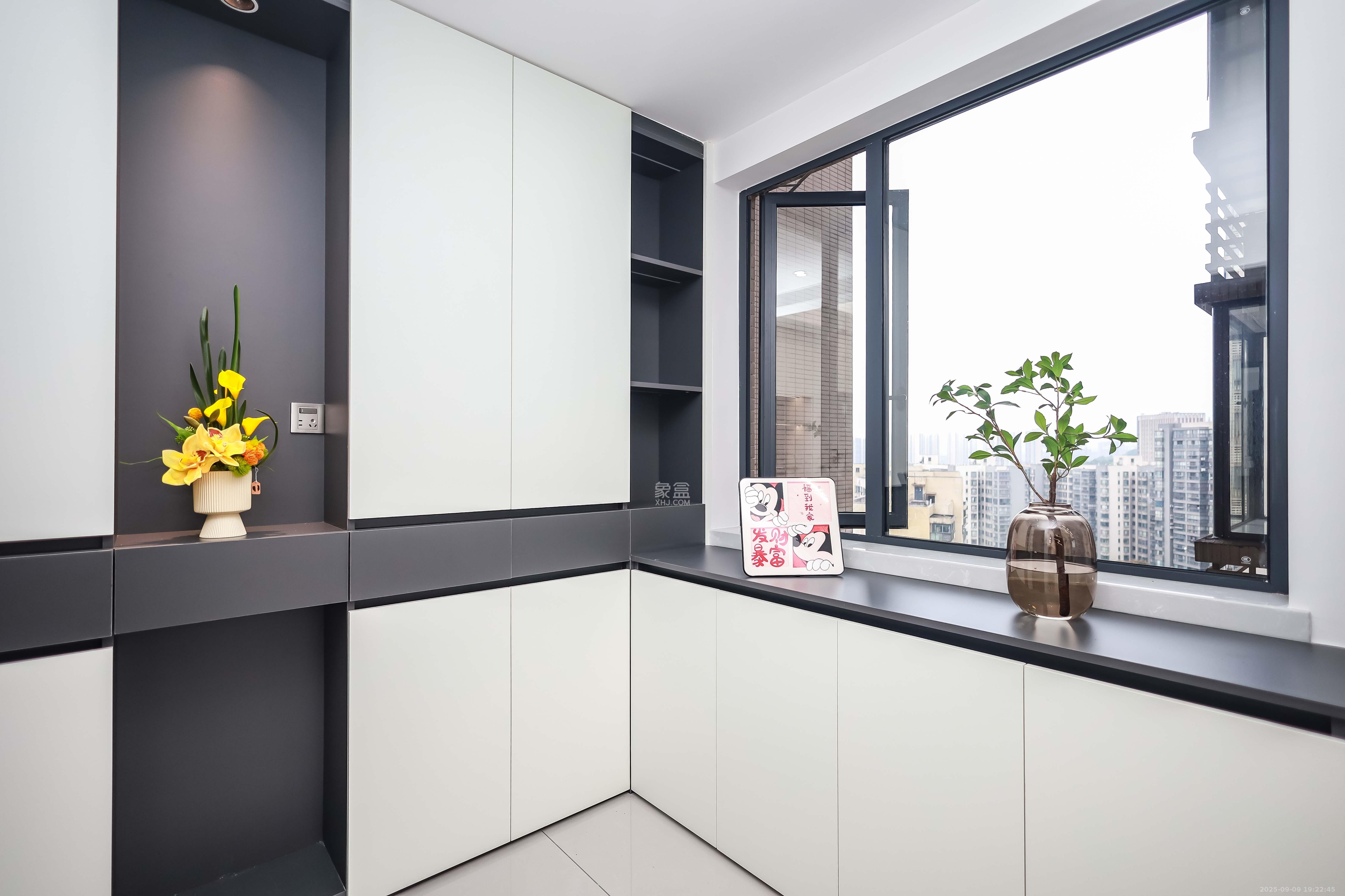 莱茵城 3室2厅2卫 89.8万 莱茵城 3室2厅2卫 89.8万阳台