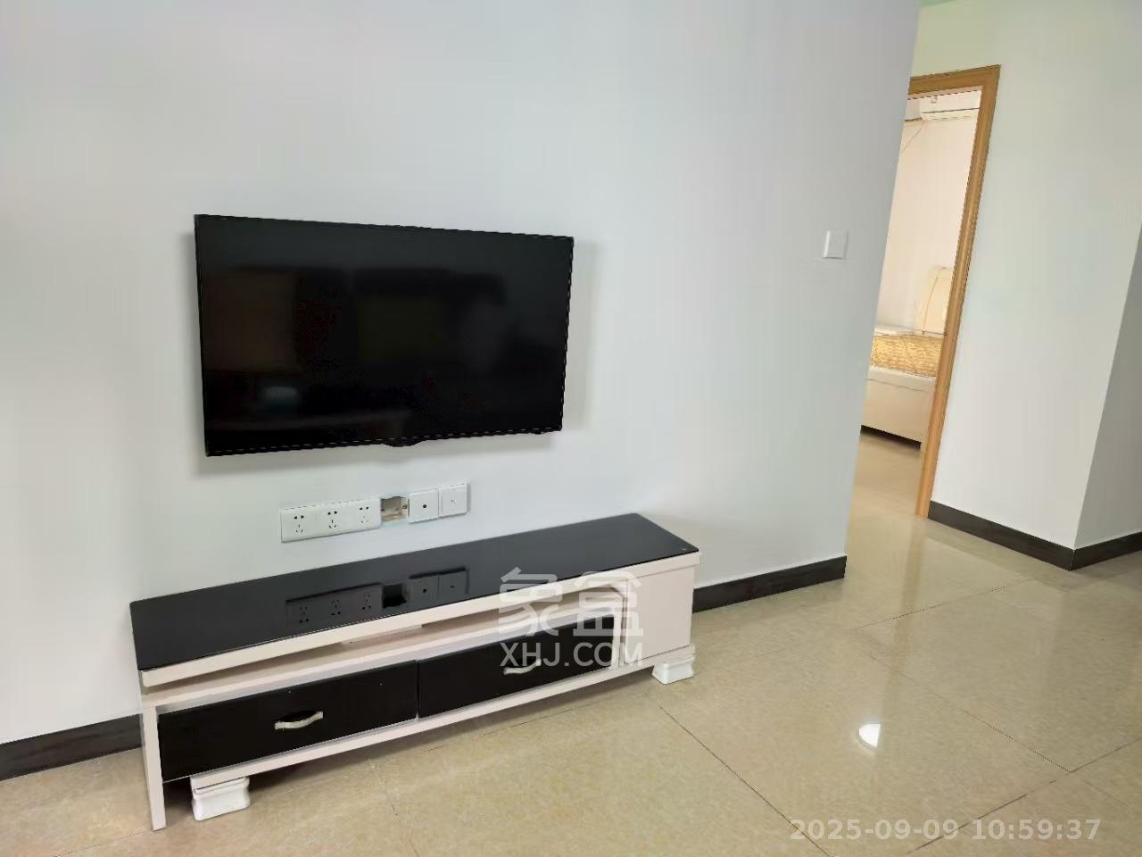 地华梅溪湖畔  2室2厅1卫    2200.0元/月 地华梅溪湖畔  2室2厅1卫    2200.0元/月室内图