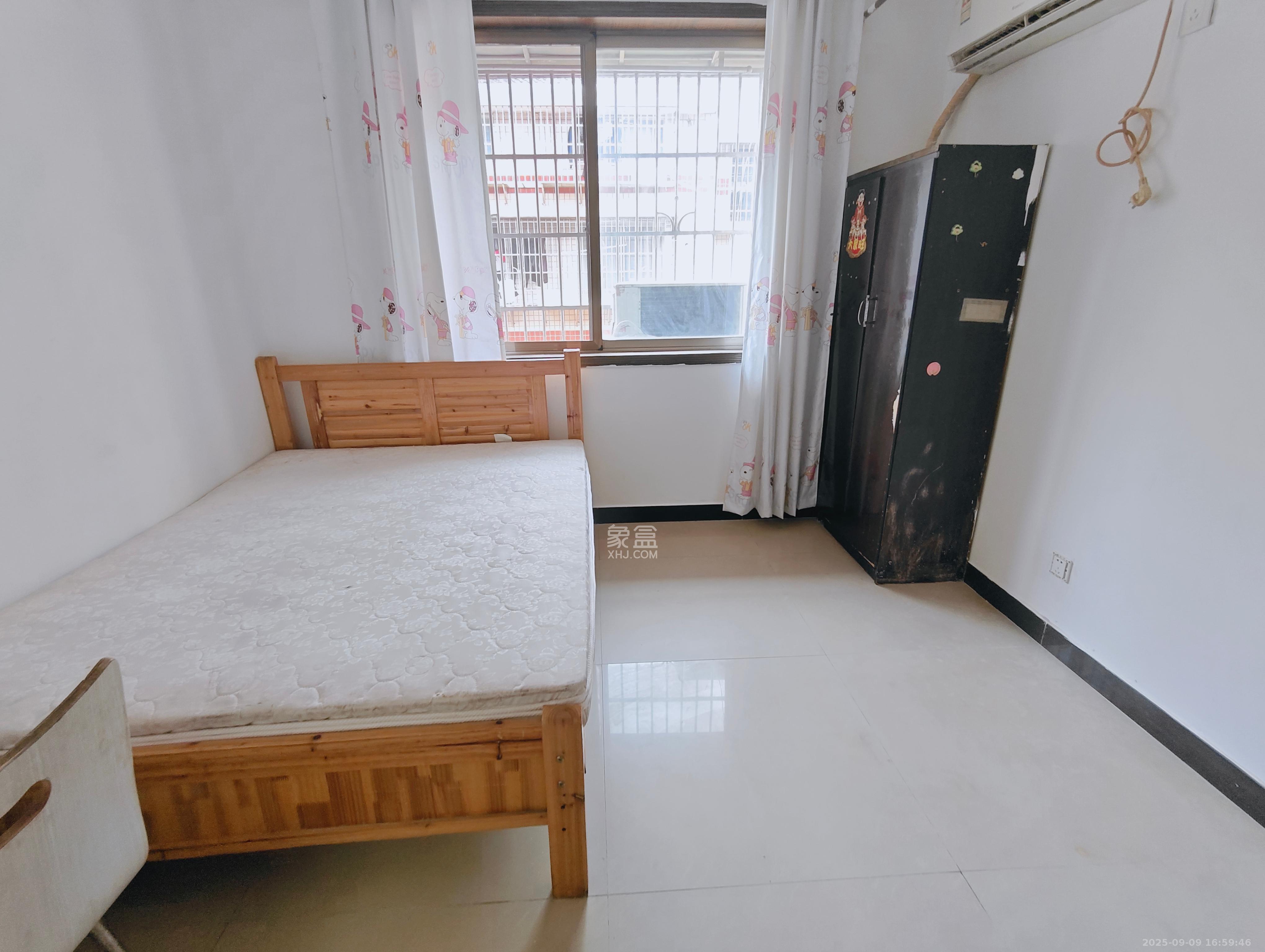 高桥火焰市场  3室2厅1卫    1500.0元/月室内图