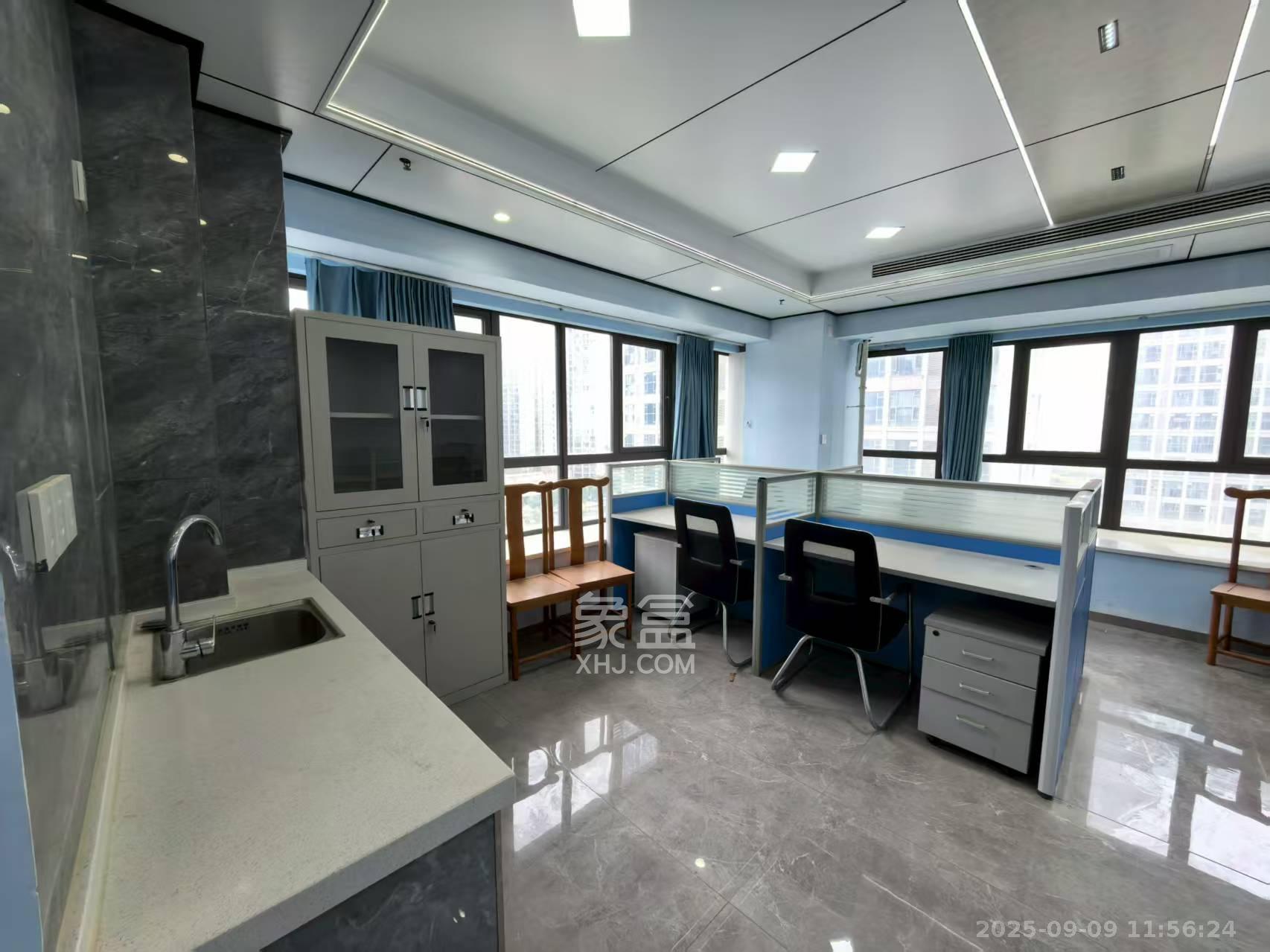 长燃润和天地(长润小区印湘江)  1室1厅1卫    1800.0元/月 长燃润和天地(长润小区印湘江)  1室1厅1卫    1800.0元/月室内图