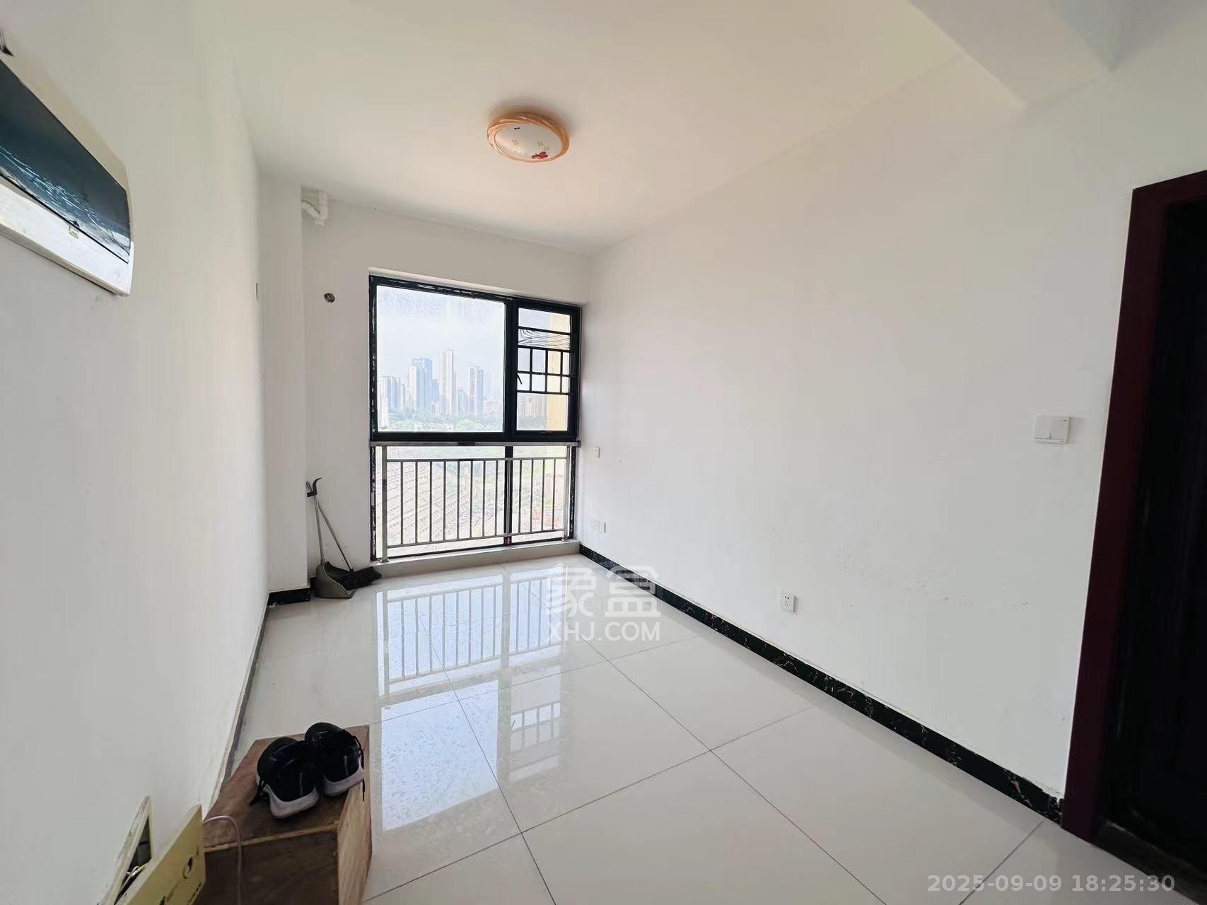 慢步江湾  3室2厅2卫    2500.0元/月室内图