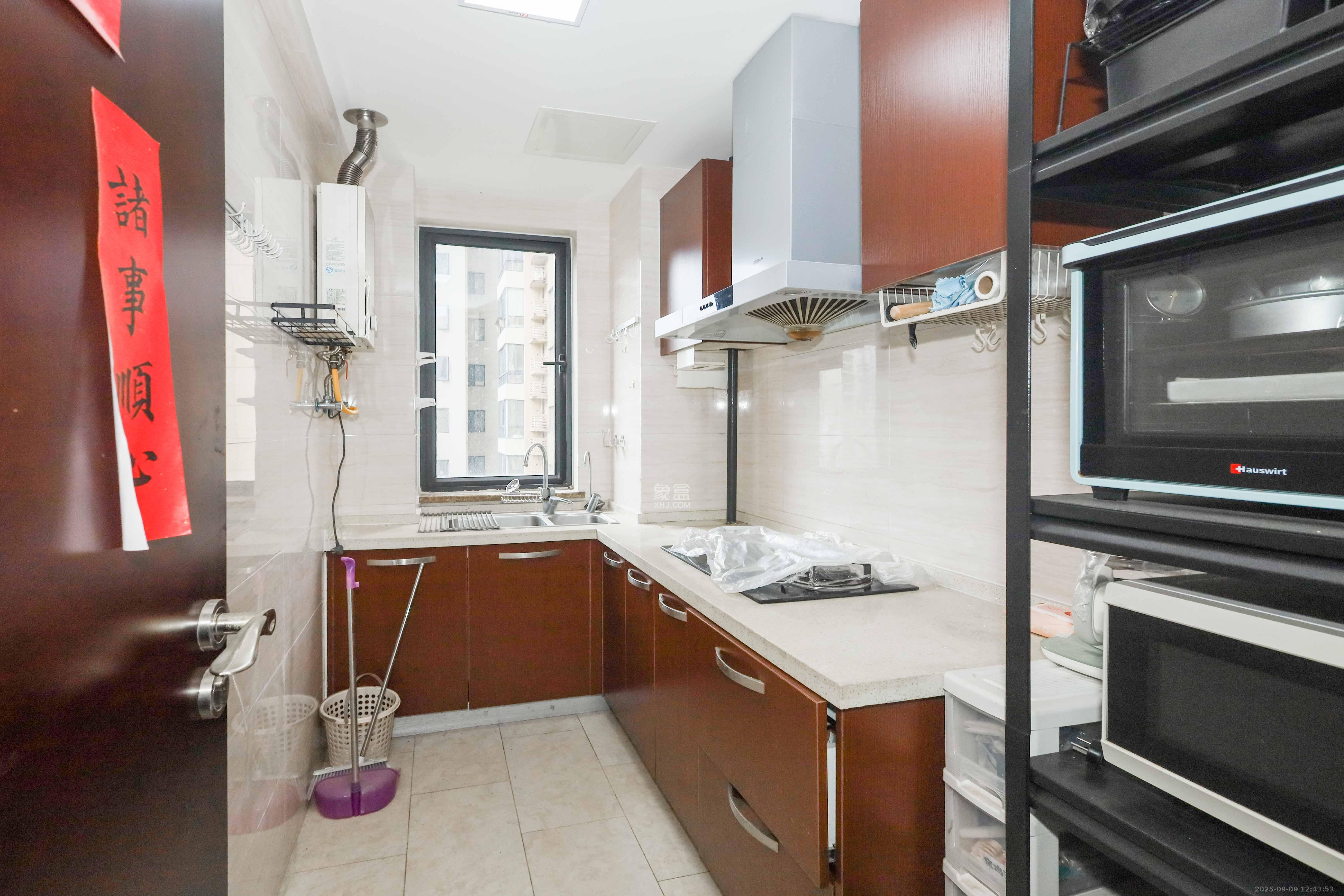 好莱城(弘德西街) 2室1厅1卫 70.0万 好莱城(弘德西街) 2室1厅1卫 70.0万厨房