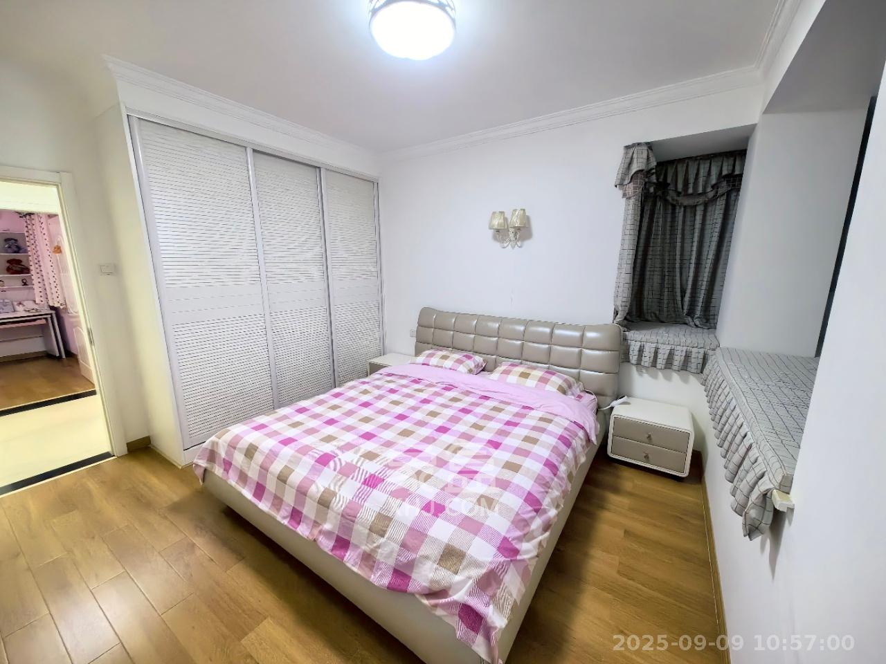 润芳园  4室2厅2卫    3200.0元/月 润芳园  4室2厅2卫    3200.0元/月室内图