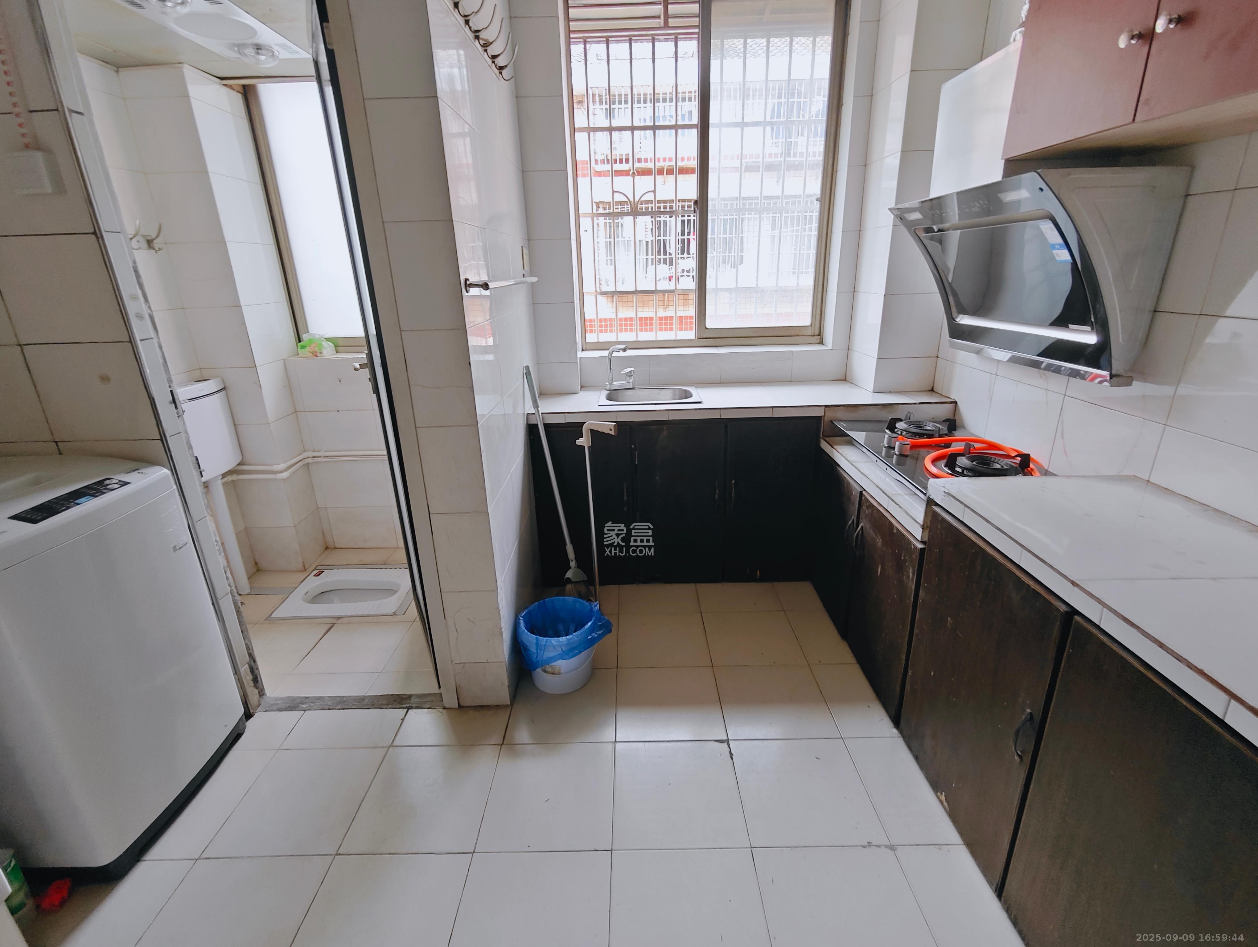 高桥火焰市场  3室2厅1卫    1500.0元/月室内图