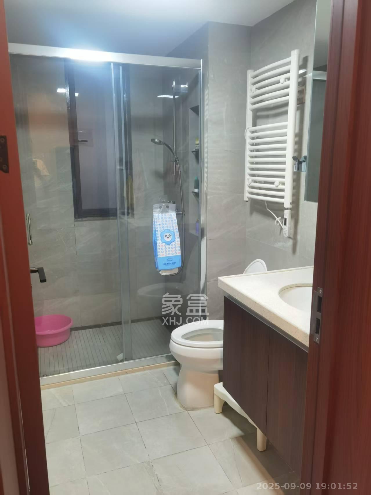 绿地长沙城际空间站（绿地新里佳苑）  3室2厅2卫    3500.0元/月室内图