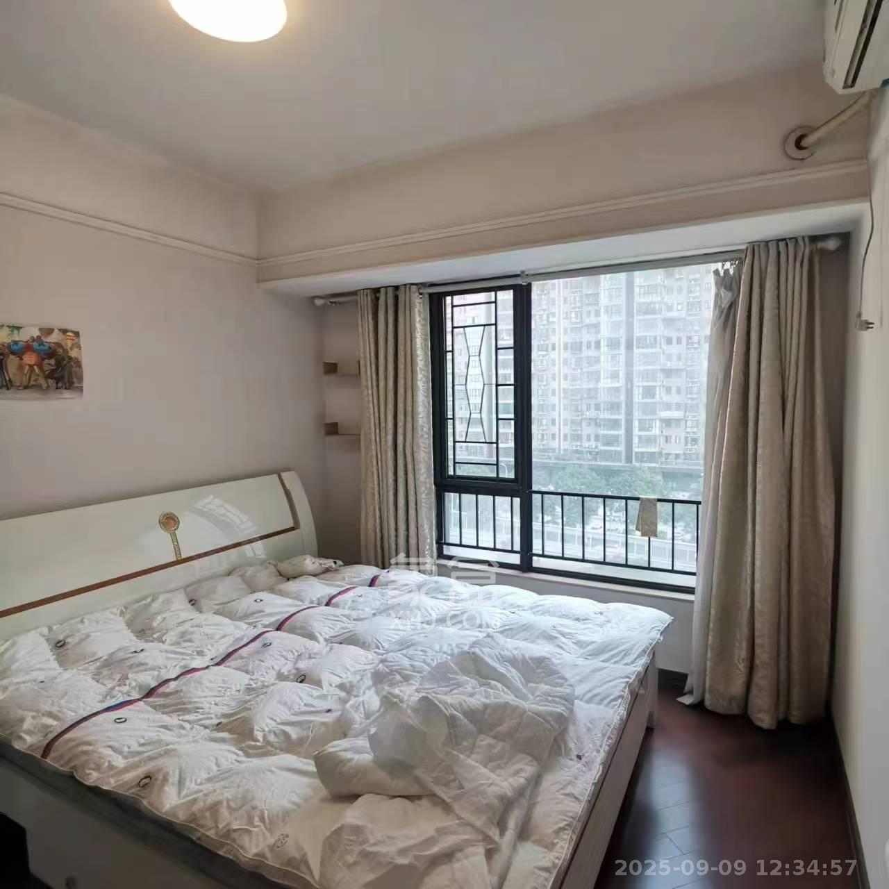 万科金域蓝湾 4室1厅1卫 2000.0元/月 万科金域蓝湾 4室1厅1卫 2000.0元/月室内图