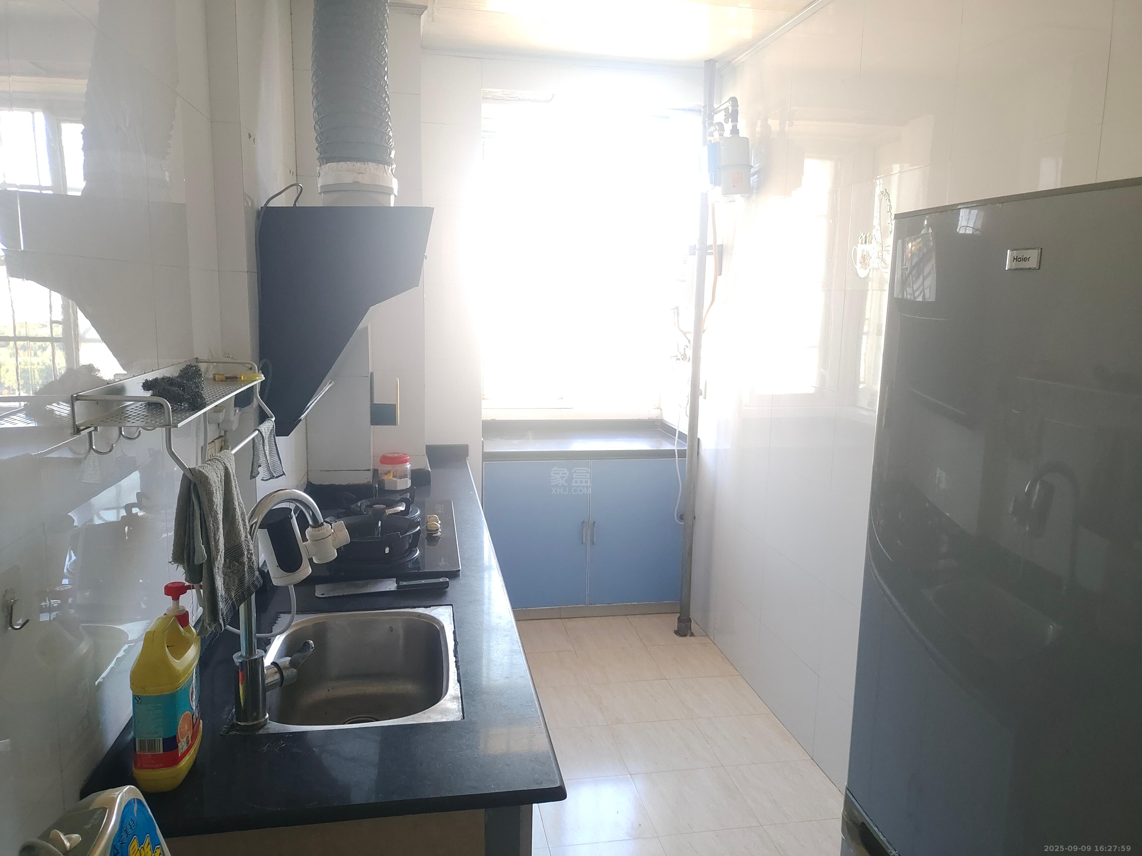 曦美苑 2室2厅1卫 1400.0元/月 曦美苑 2室2厅1卫 1400.0元/月室内图