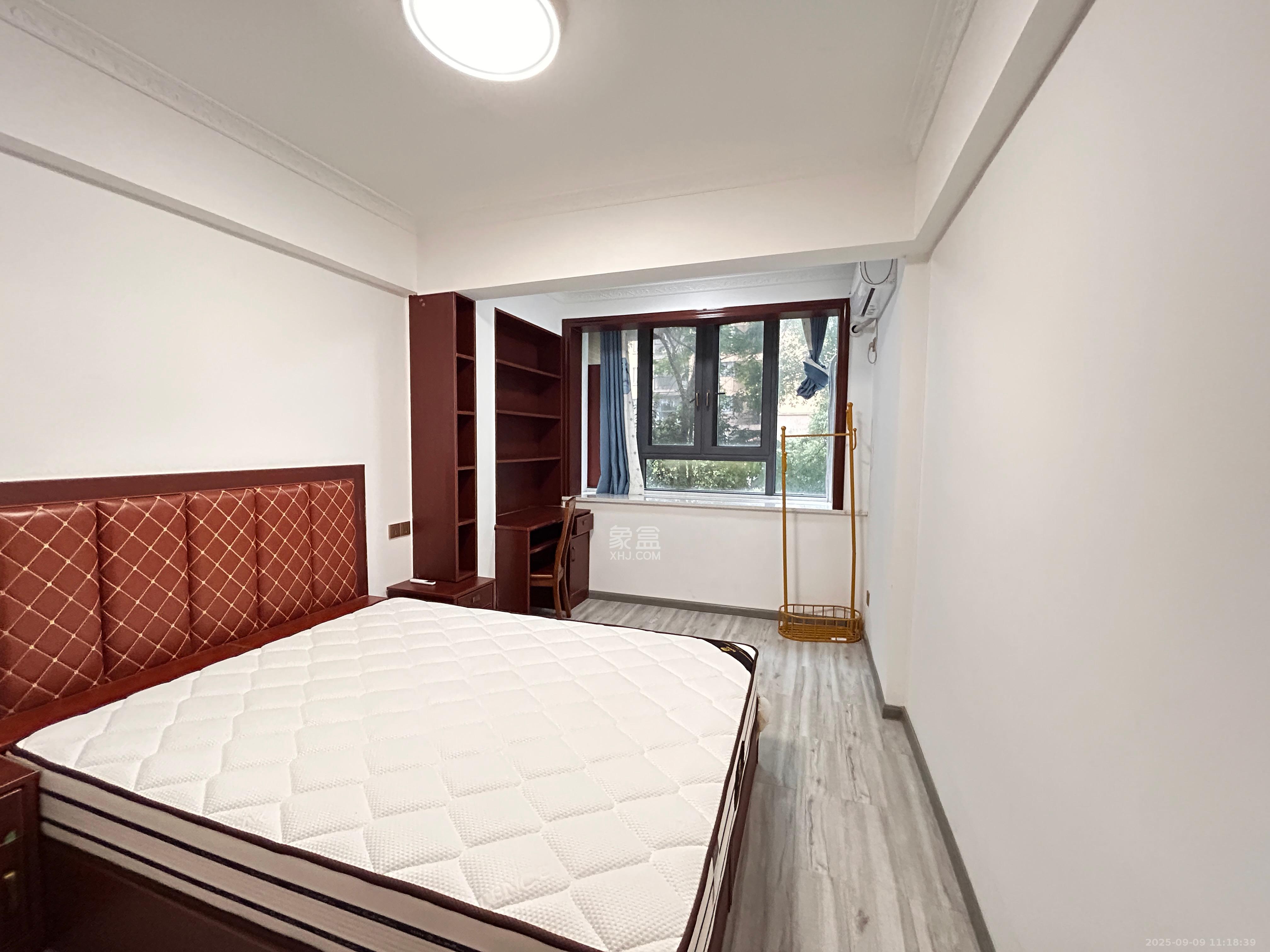 中信凯旋城(中信新城四期)  4室2厅2卫    2700.0元/月 中信凯旋城(中信新城四期)  4室2厅2卫    2700.0元/月室内图