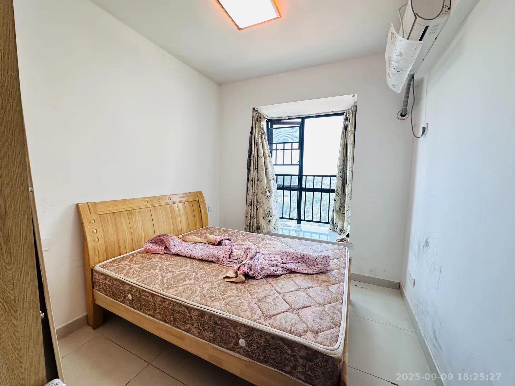 慢步江湾  3室2厅2卫    2500.0元/月室内图