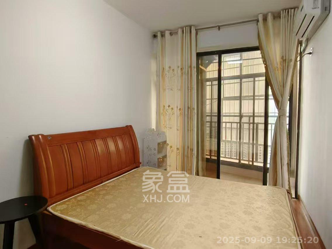 保利麓谷林语C区  4室2厅2卫    2800.0元/月室内图