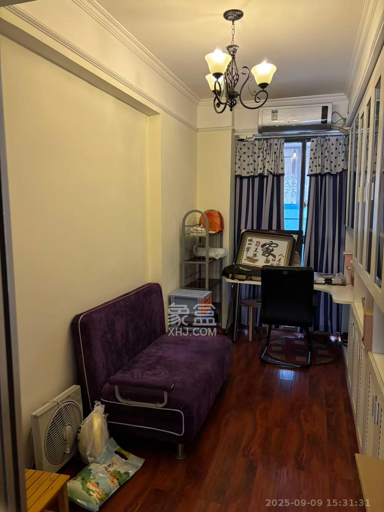 卓越蔚蓝海岸二期 4室2厅2卫 3500.0元/月 卓越蔚蓝海岸二期 4室2厅2卫 3500.0元/月室内图