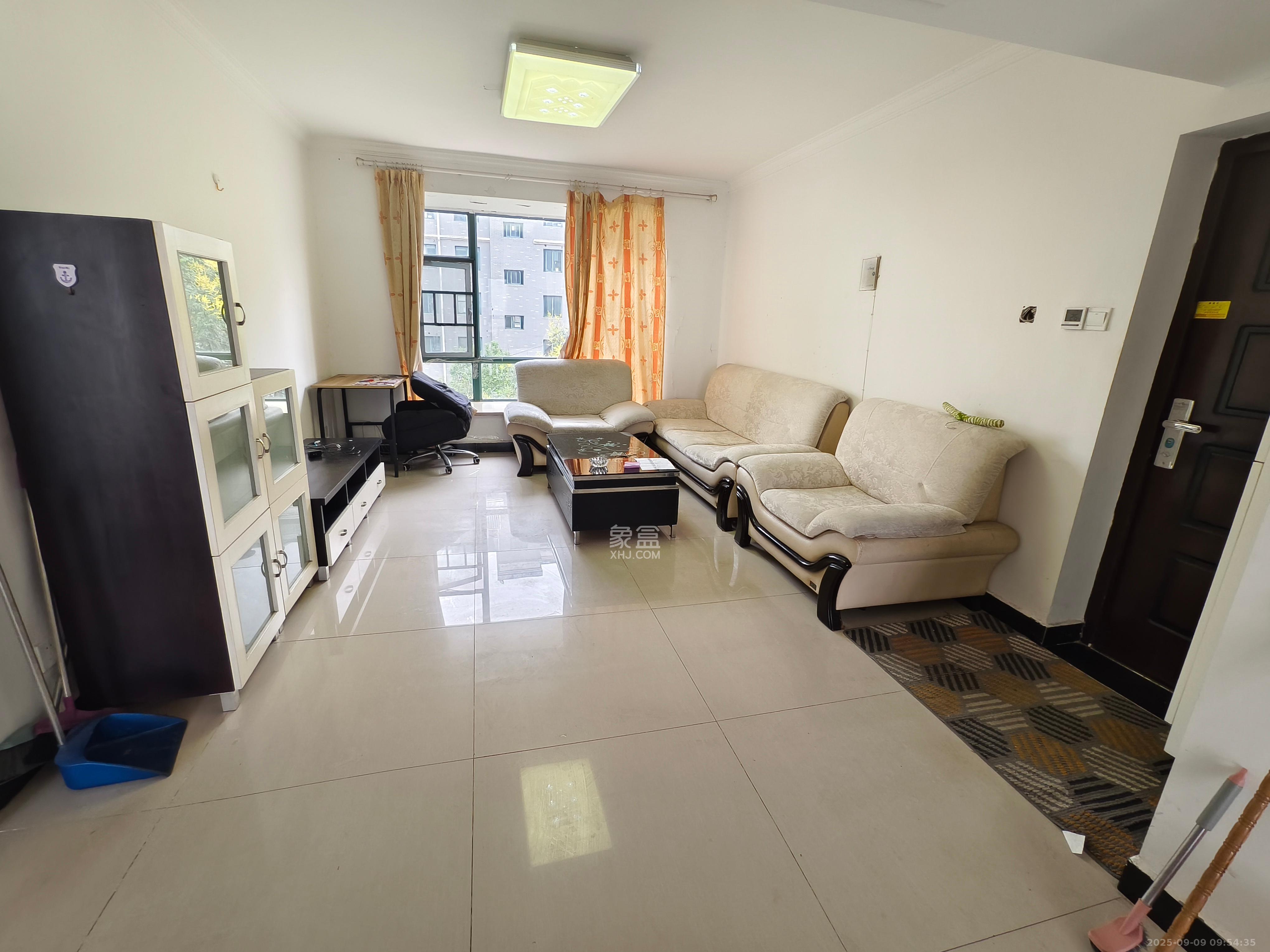 富景园  2室2厅1卫    2200.0元/月 富景园  2室2厅1卫    2200.0元/月