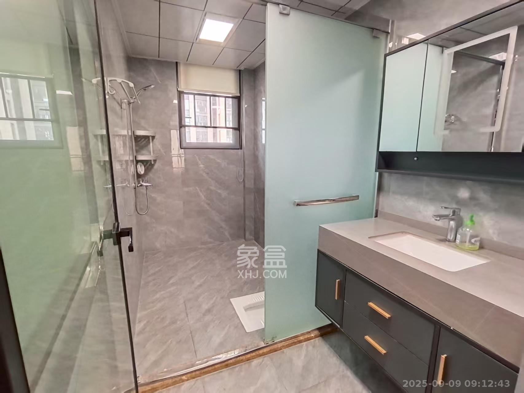 明昇壹城(明昇时代广场)二期  4室2厅2卫    5000.0元/月 明昇壹城(明昇时代广场)二期  4室2厅2卫    5000.0元/月室内图