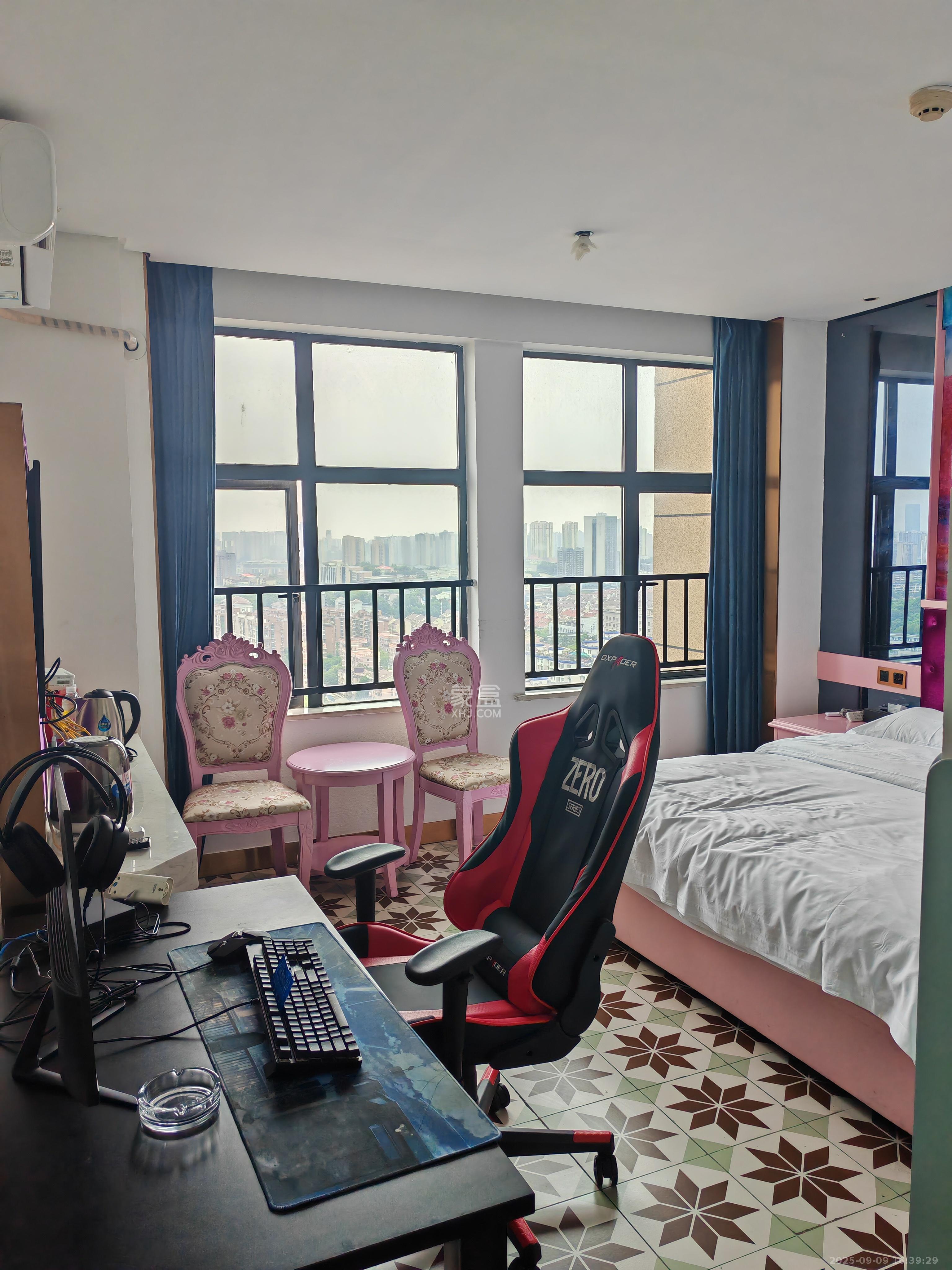 云集国际  1室1厅1卫    1200.0元/月室内图