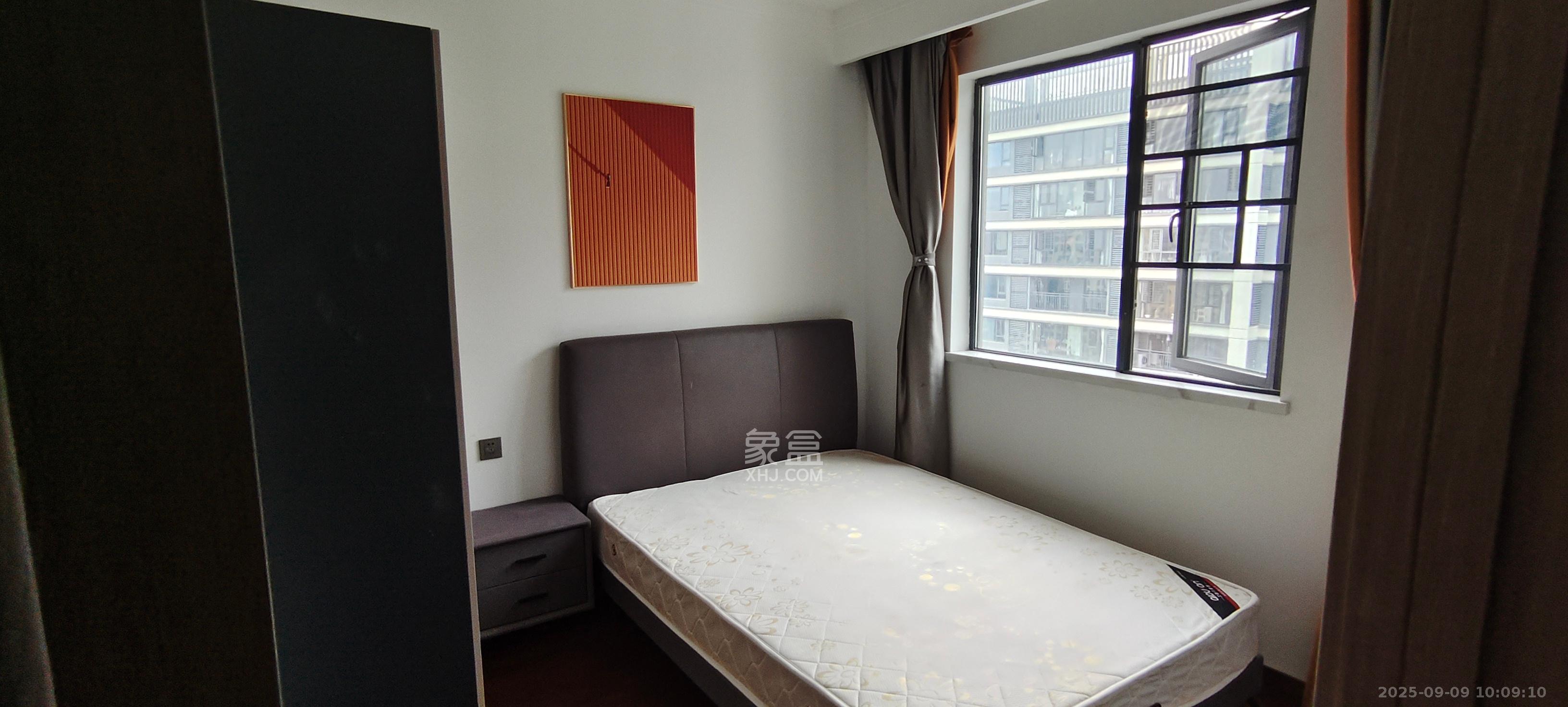 旭辉雨花郡  4室2厅2卫    4500.0元/月 旭辉雨花郡  4室2厅2卫    4500.0元/月室内图