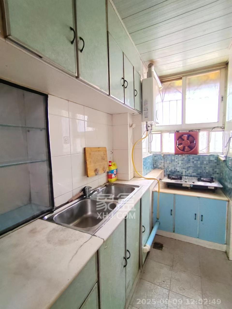 向韶村  2室1厅1卫    1900.0元/月 向韶村  2室1厅1卫    1900.0元/月室内图