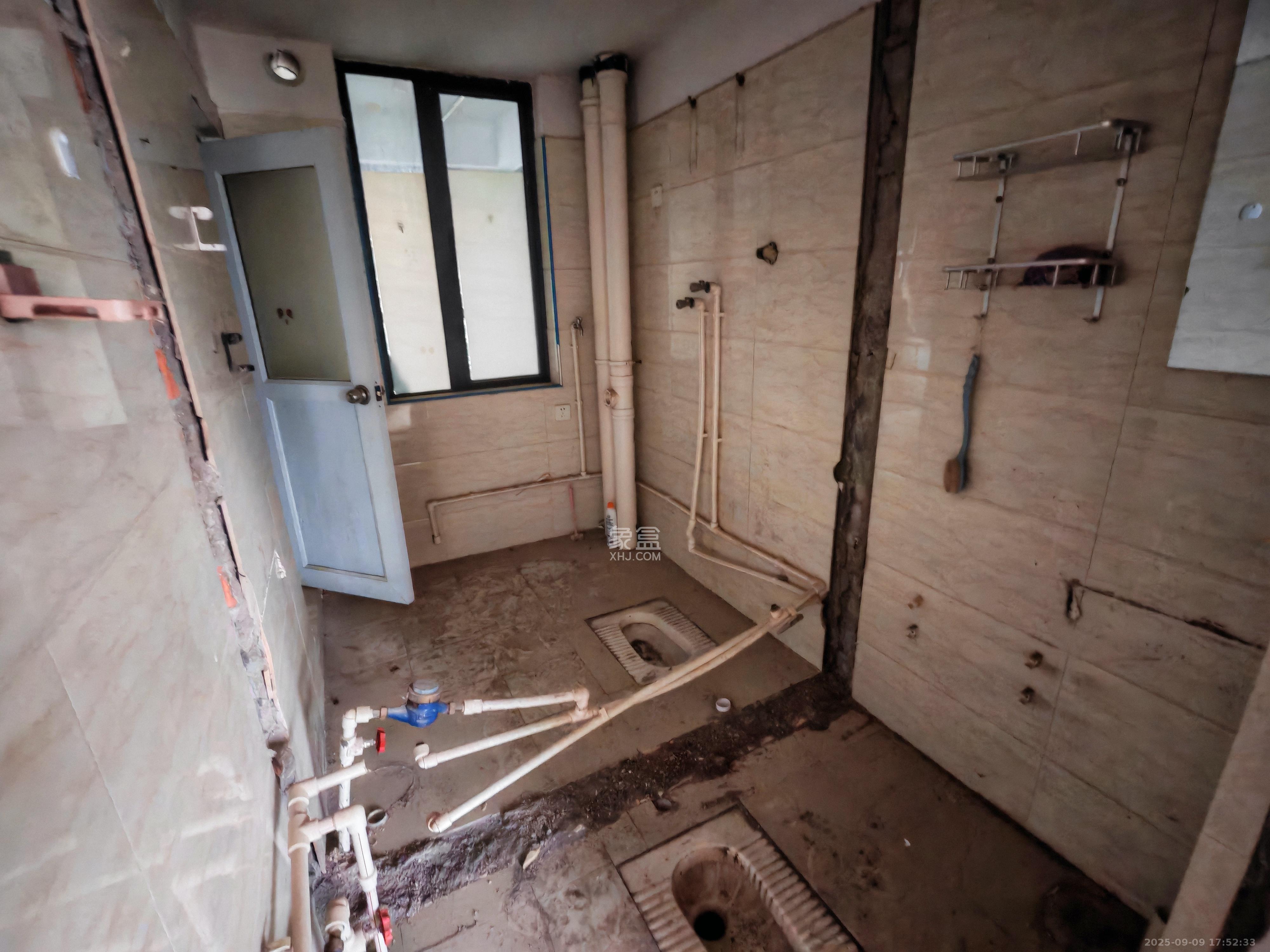 水墨林溪 3室2厅2卫 2200.0元/月 水墨林溪 3室2厅2卫 2200.0元/月室内图