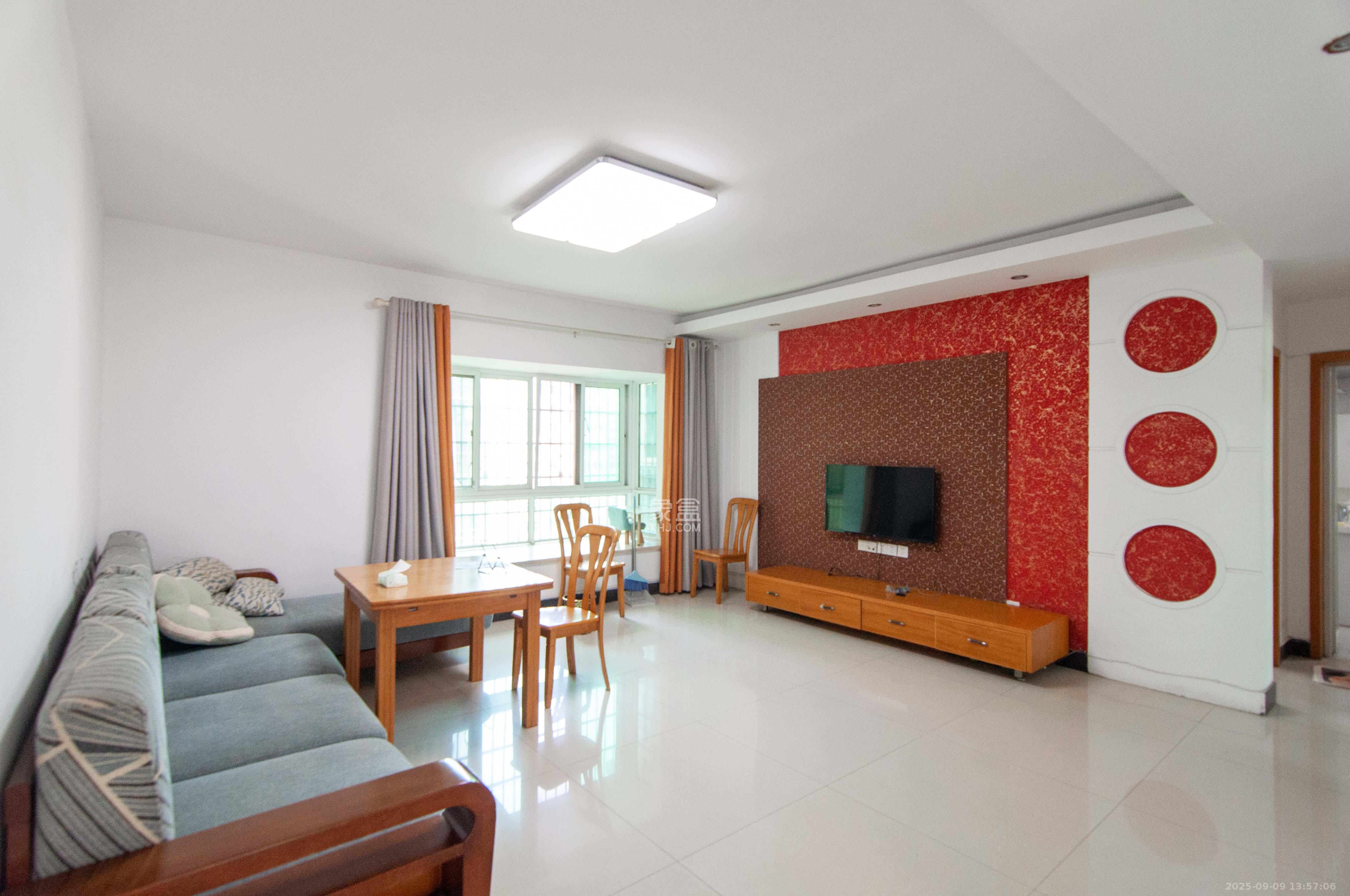 格林星城  3室2厅1卫    105.0万客厅