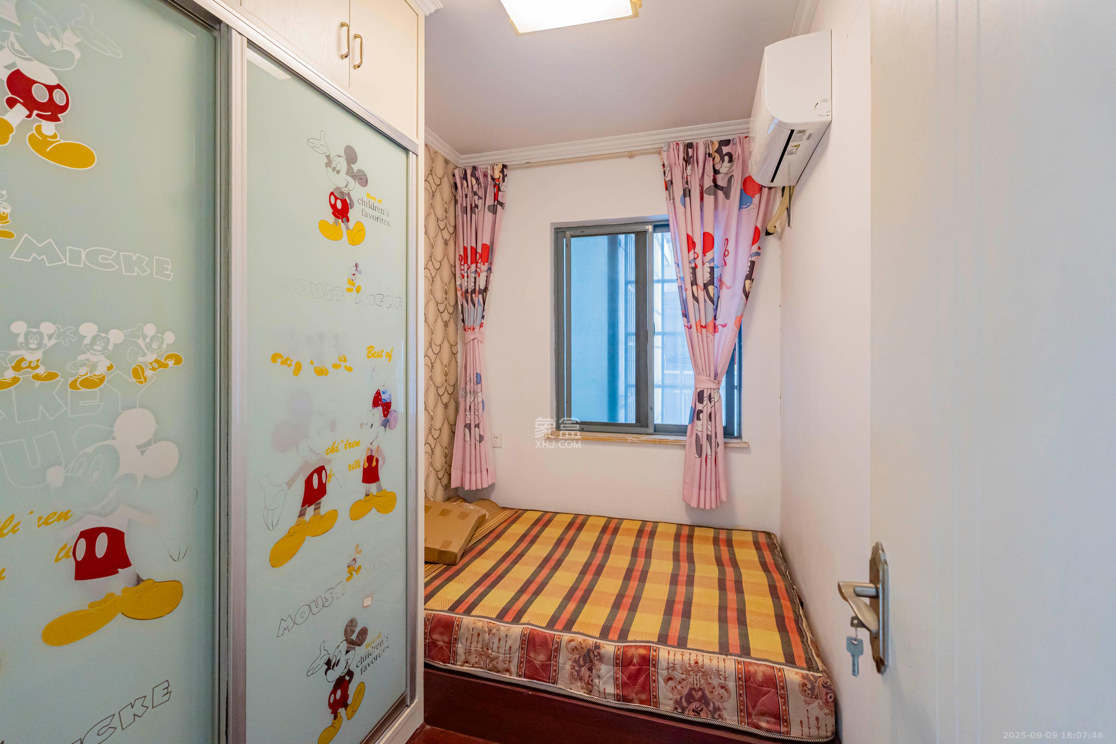 雄新水印廊桥(雄新华府) 3室2厅2卫 1800.0元/月 雄新水印廊桥(雄新华府) 3室2厅2卫 1800.0元/月室内图