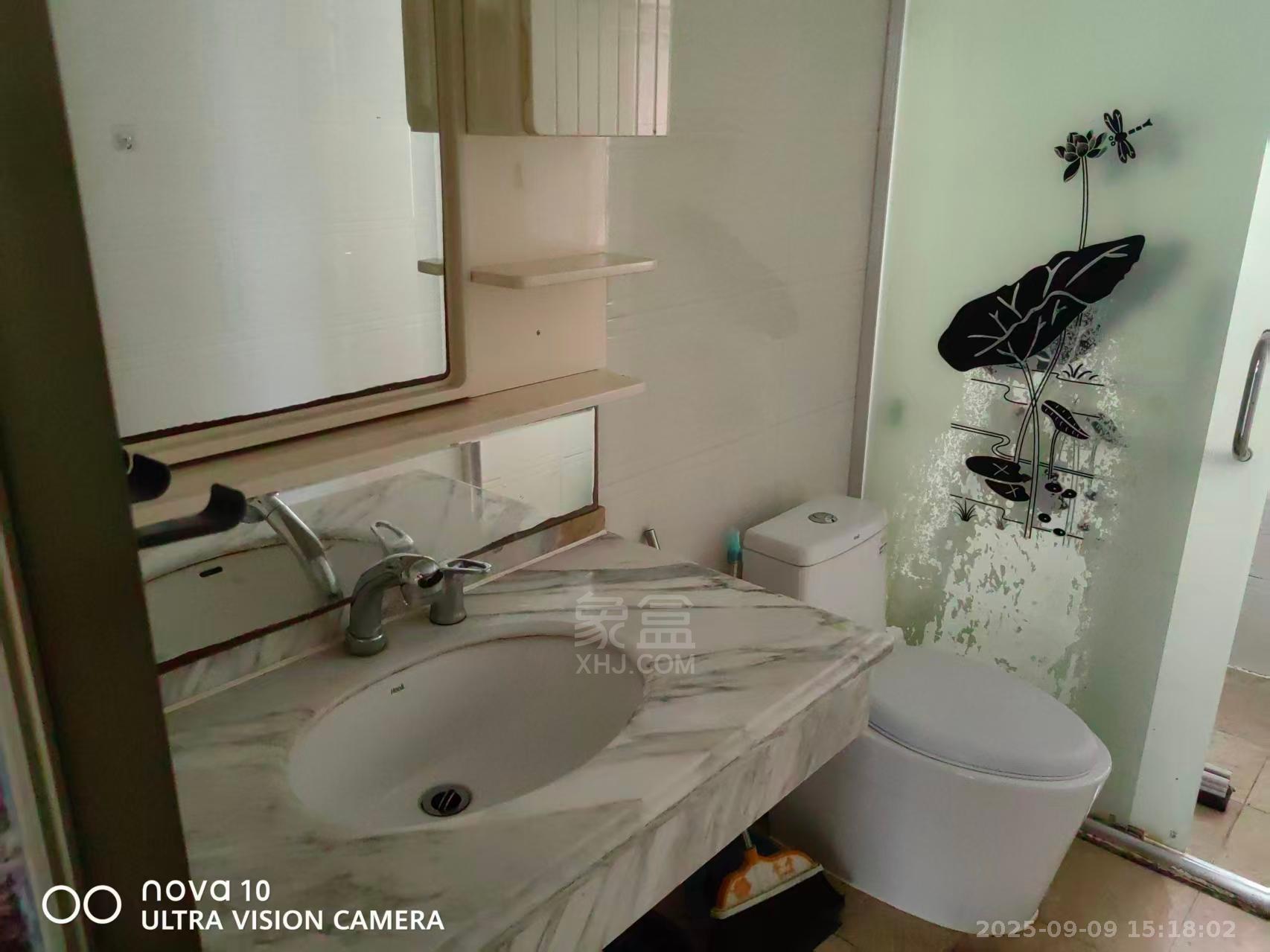 康馨佳园 3室2厅2卫 2000.0元/月 康馨佳园 3室2厅2卫 2000.0元/月室内图