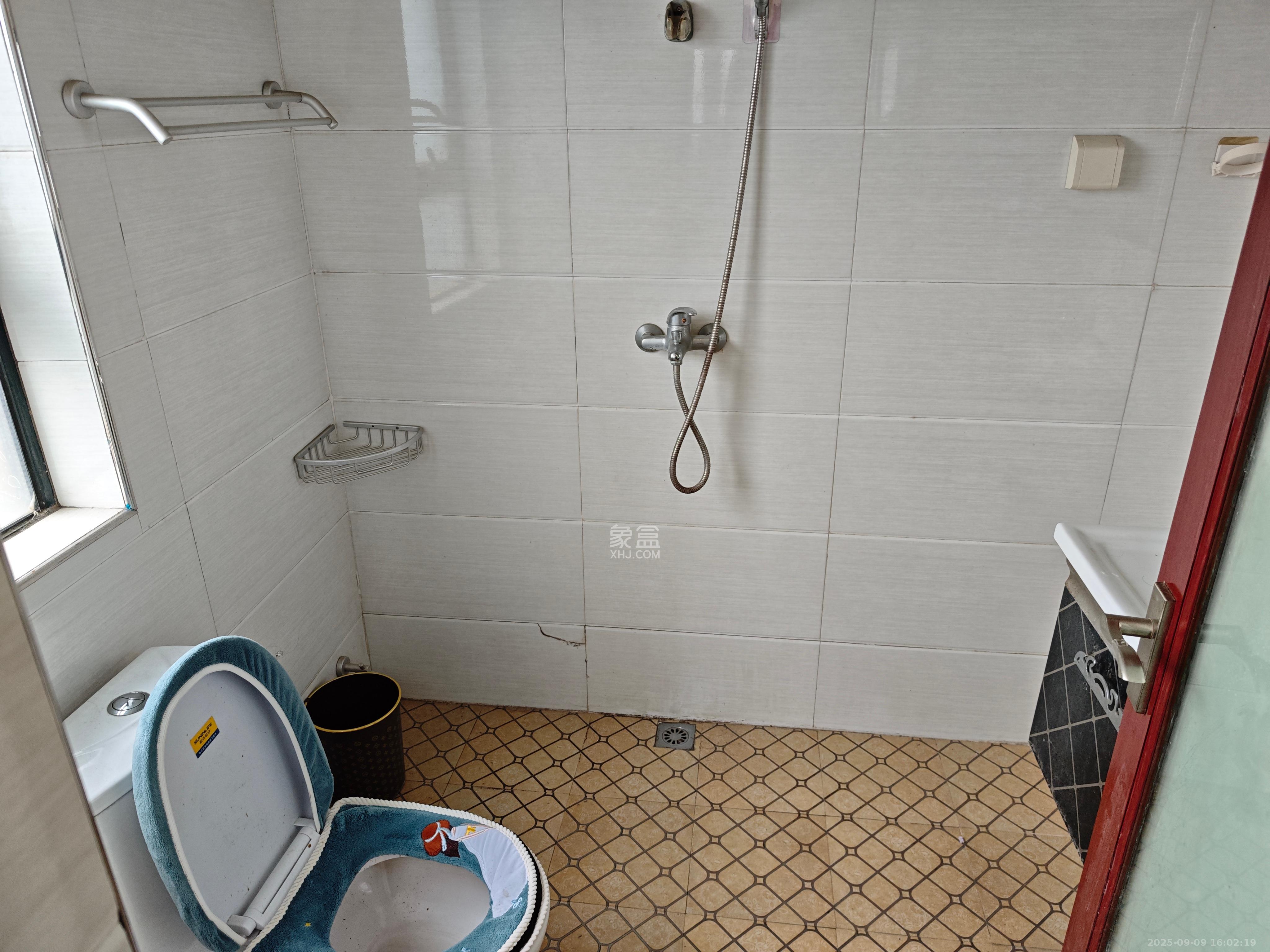 永祺西京  3室2厅2卫   2700.00元/月室内图