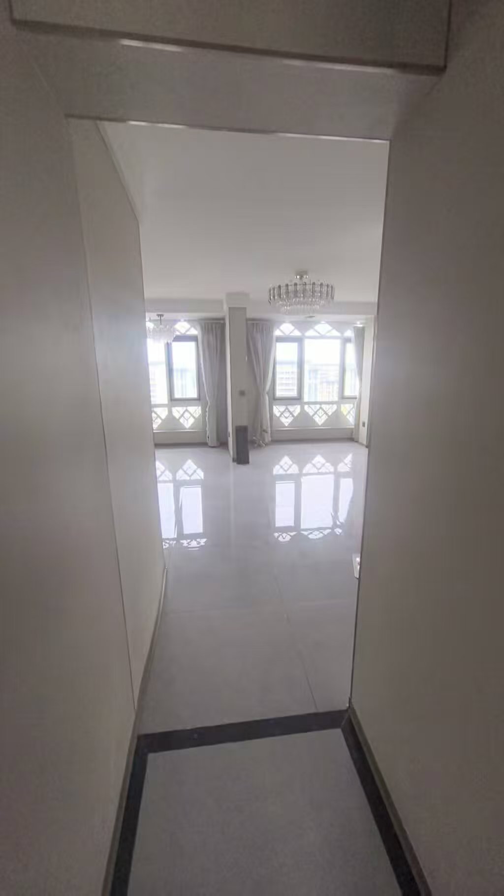 环球100宝龙城 4室2厅2卫 3500.0元/月 环球100宝龙城 4室2厅2卫 3500.0元/月室内图