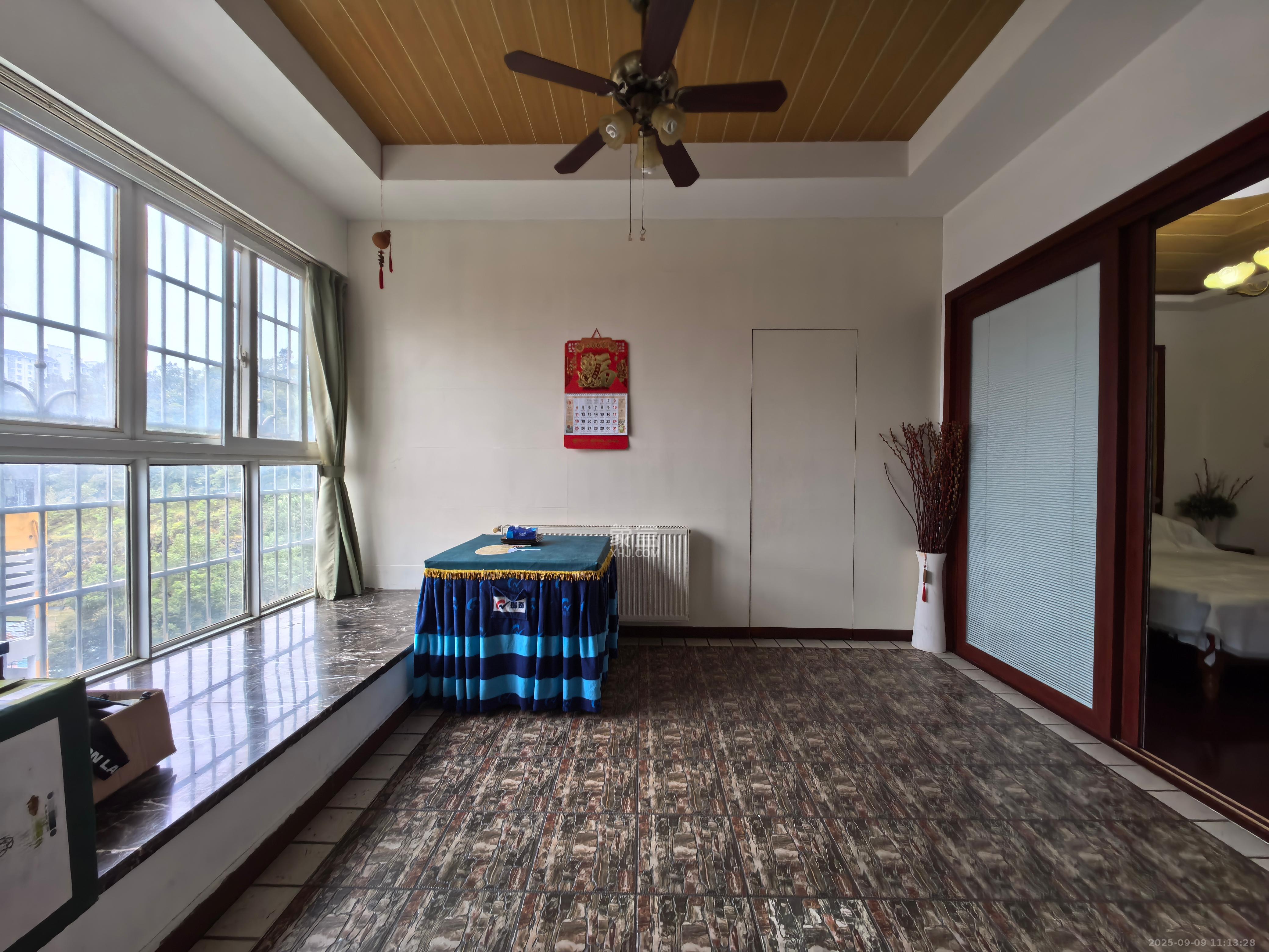 谋房博客(博客天街) 3室2厅2卫 3200.0元/月 谋房博客(博客天街) 3室2厅2卫 3200.0元/月室内图