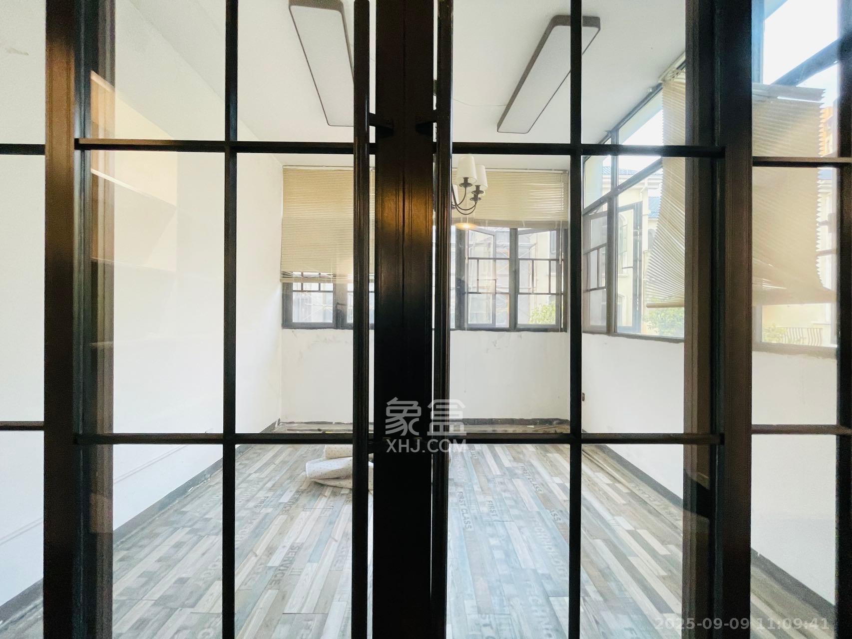 归心苑 7室3厅4卫 12800.0元/月 归心苑 7室3厅4卫 12800.0元/月室内图