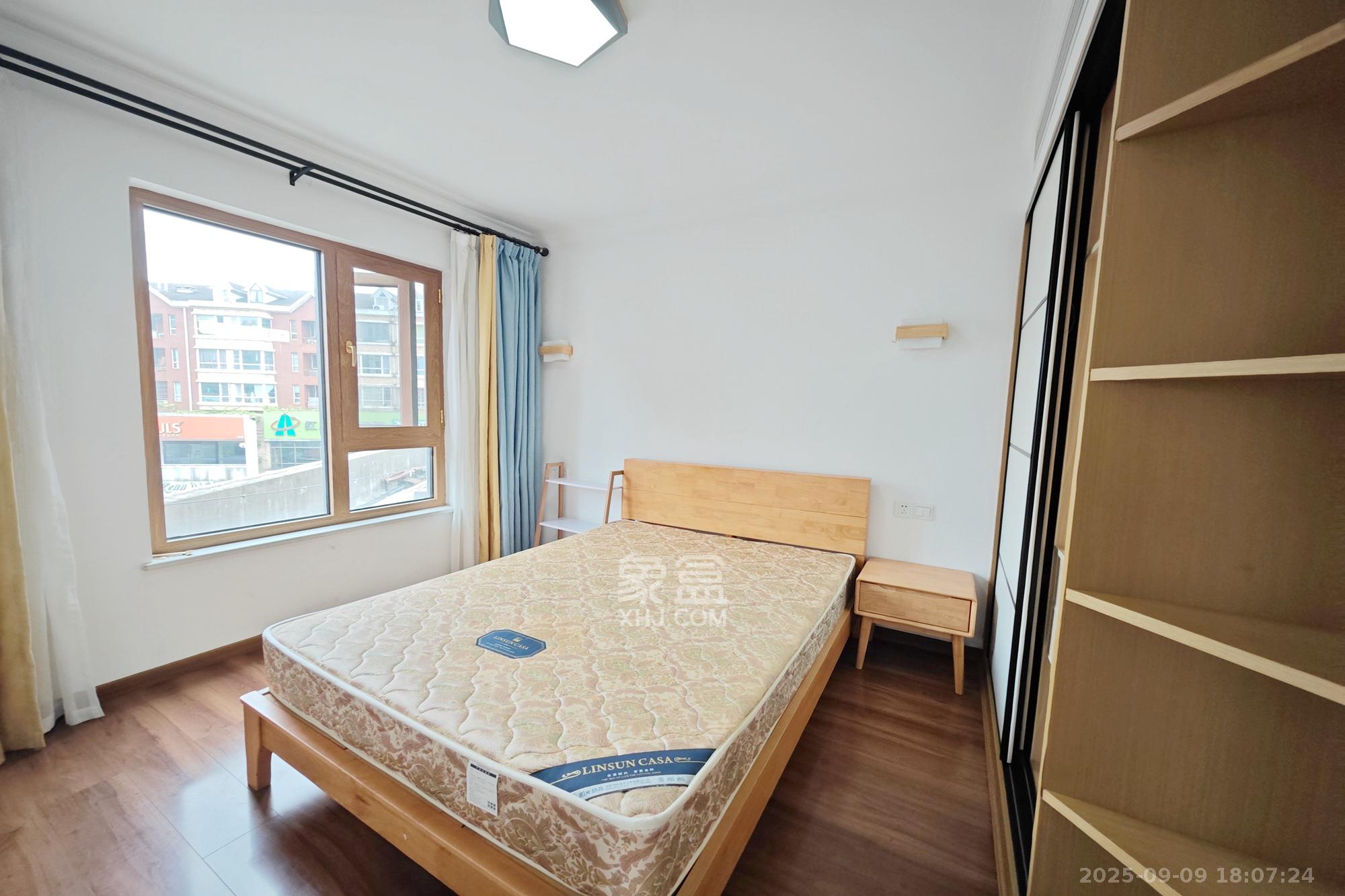 鸿铭中心  3室2厅2卫    188.0万 鸿铭中心  3室2厅2卫    188.0万卧室