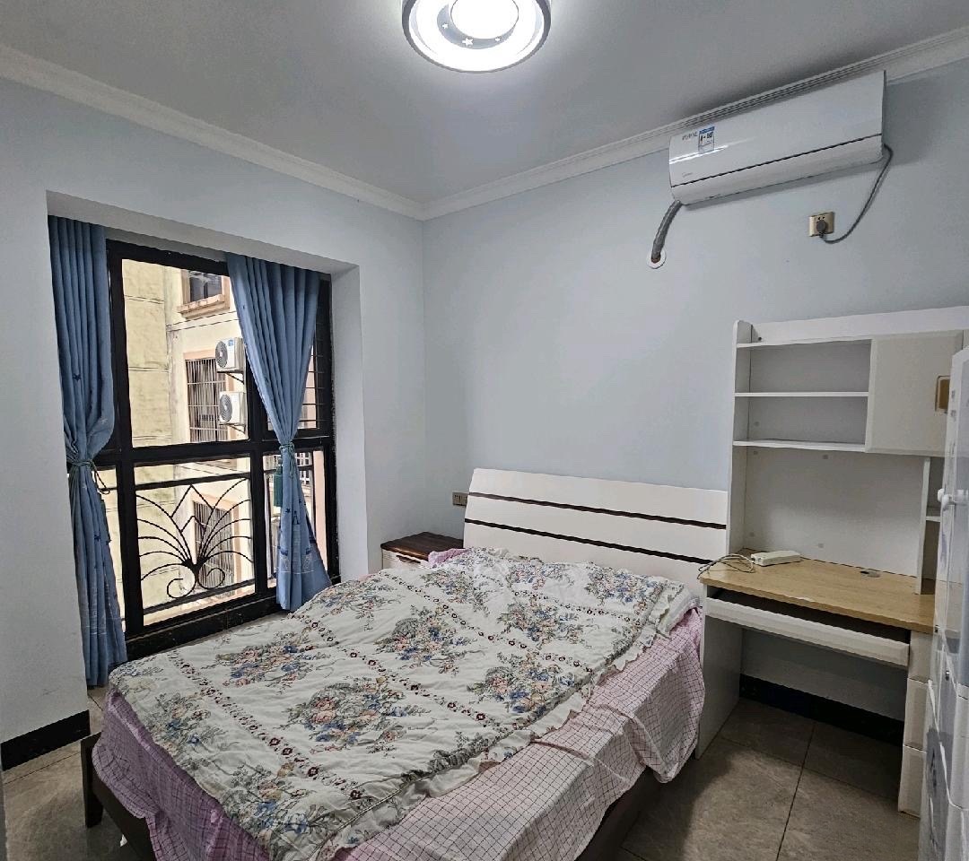 翡翠水城(住宅)  2室2厅1卫    2200.0元/月 翡翠水城(住宅)  2室2厅1卫    2200.0元/月室内图