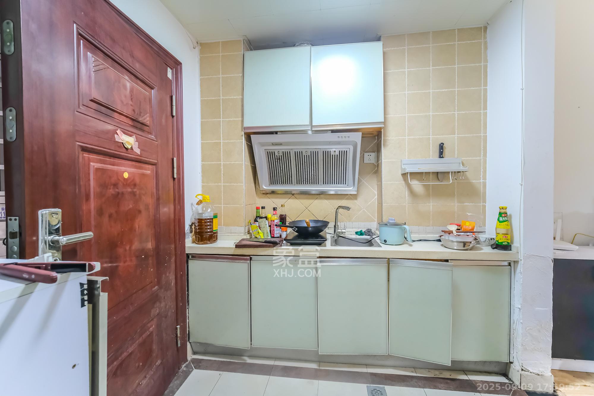 月亮湾草莓街区一、二期  1室1厅1卫    19.8万厨房