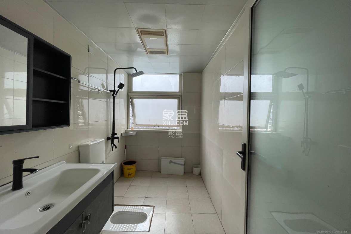 北辰三角洲E5区  3室2厅2卫    3800.0元/月 北辰三角洲E5区  3室2厅2卫    3800.0元/月室内图