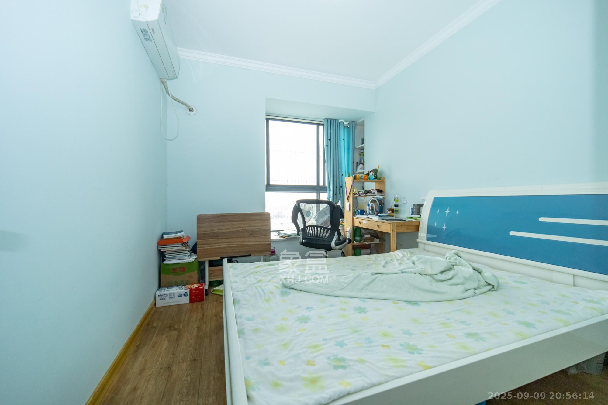 丰源国际  3室2厅2卫    82.0万卧室