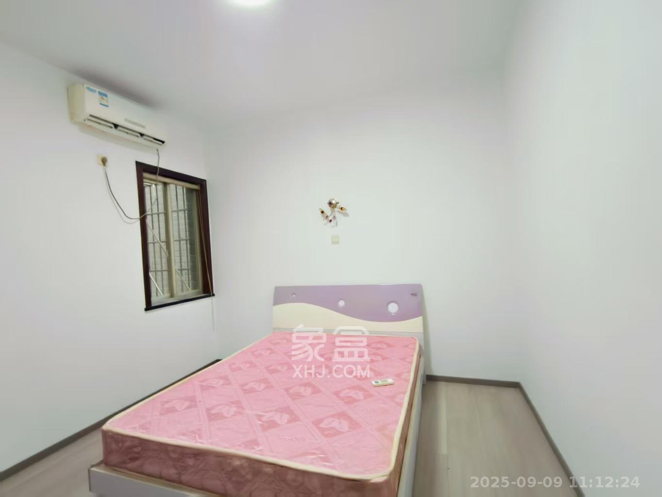 湘绣城 4室2厅1卫 1700.0元/月 湘绣城 4室2厅1卫 1700.0元/月室内图