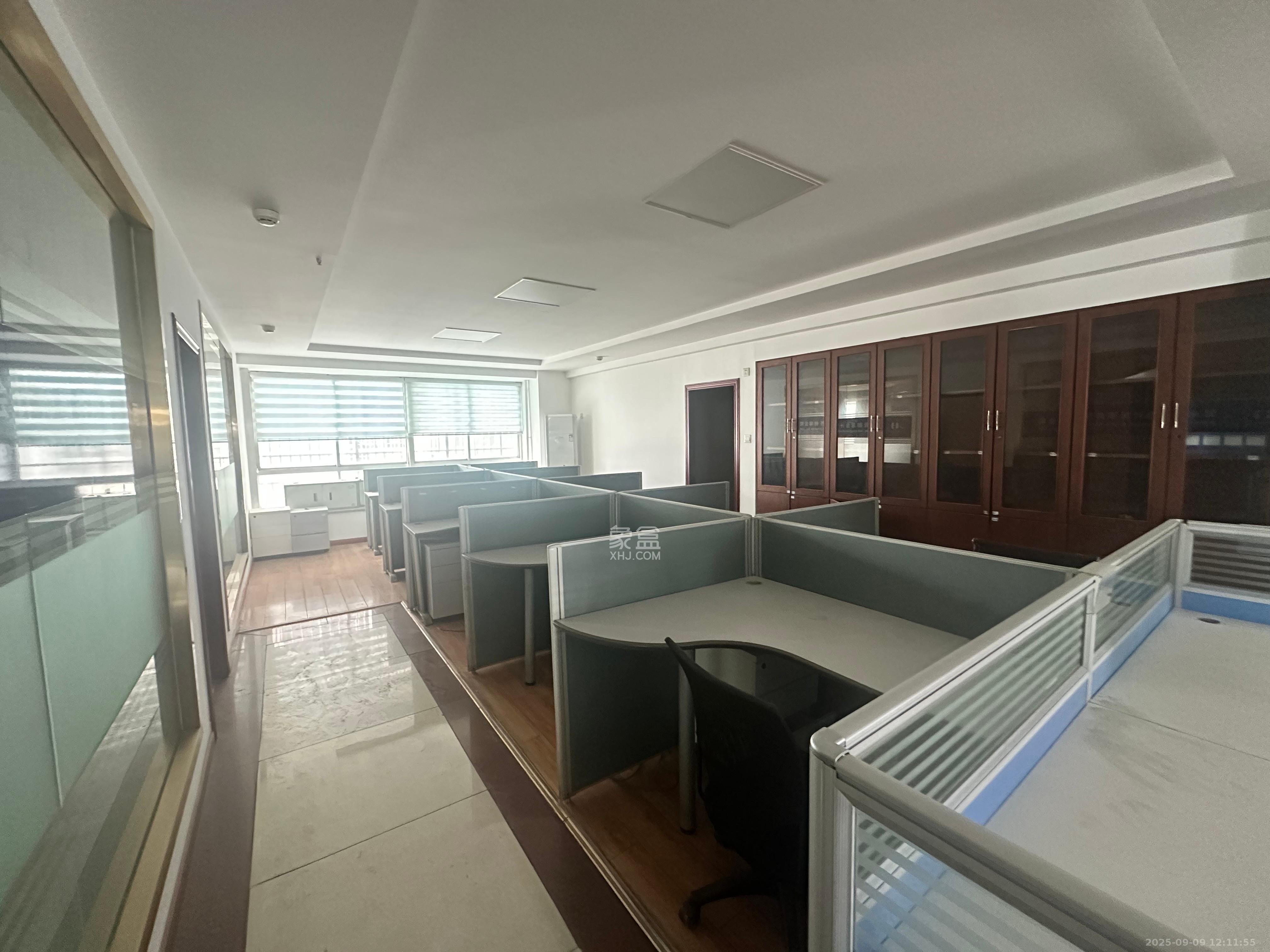 建鸿达现代城 4室2厅2卫 15000.0元/月 建鸿达现代城 4室2厅2卫 15000.0元/月室内图