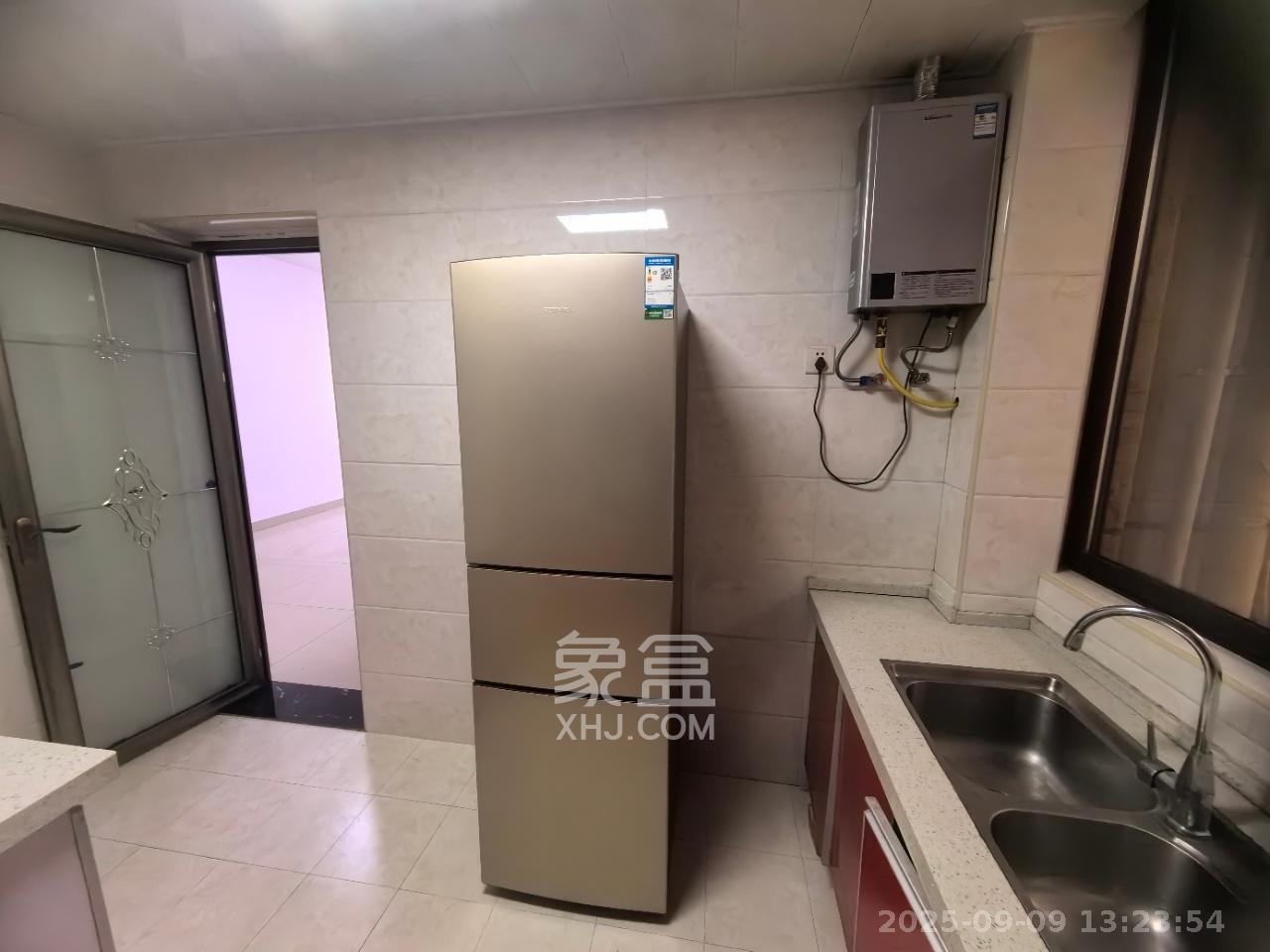 奥林匹克花园贡院三期  2室2厅1卫    1600.0元/月 奥林匹克花园贡院三期  2室2厅1卫    1600.0元/月室内图