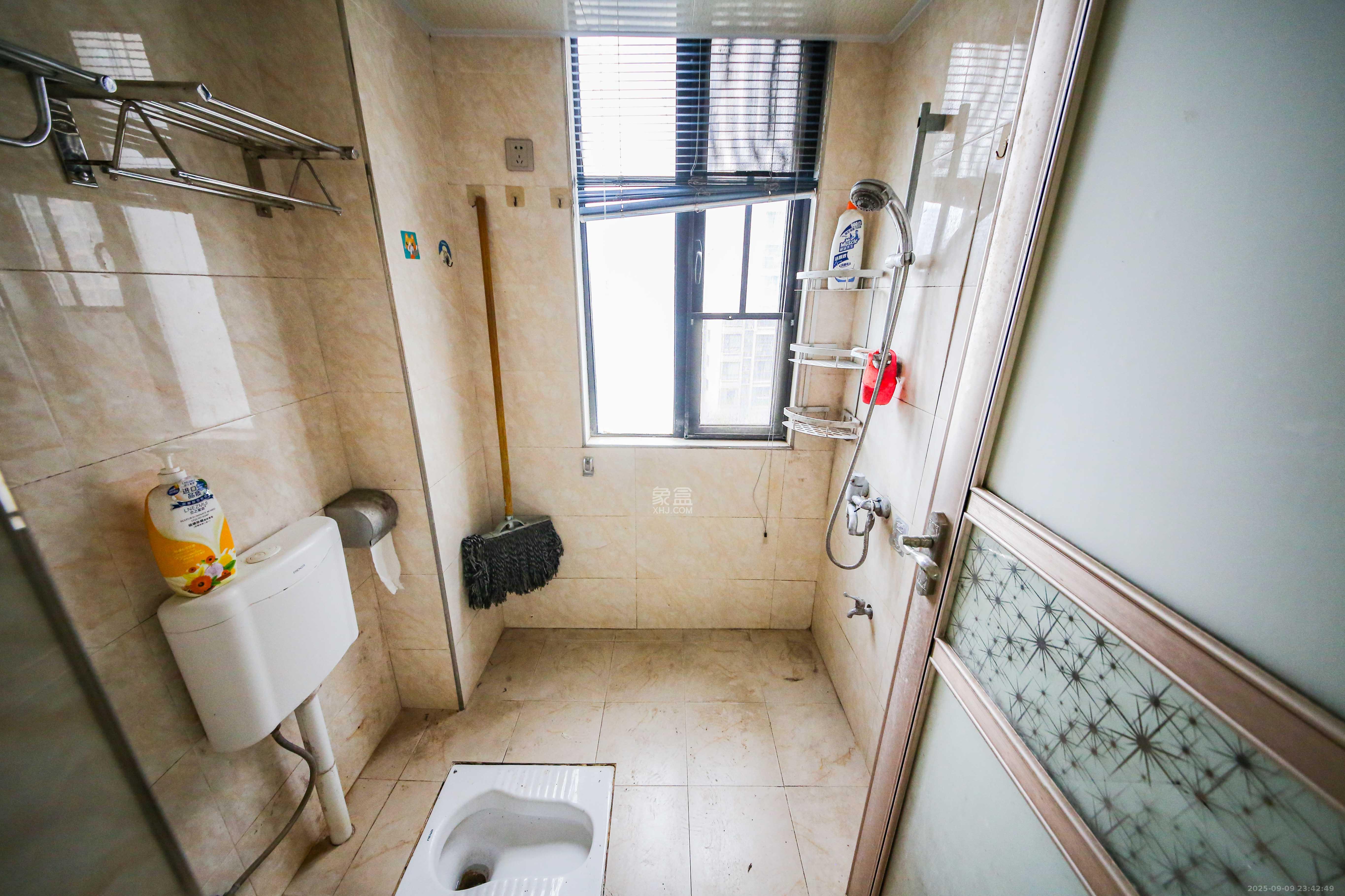 文景领秀  3室2厅1卫    98.0万 文景领秀  3室2厅1卫    98.0万卫生间