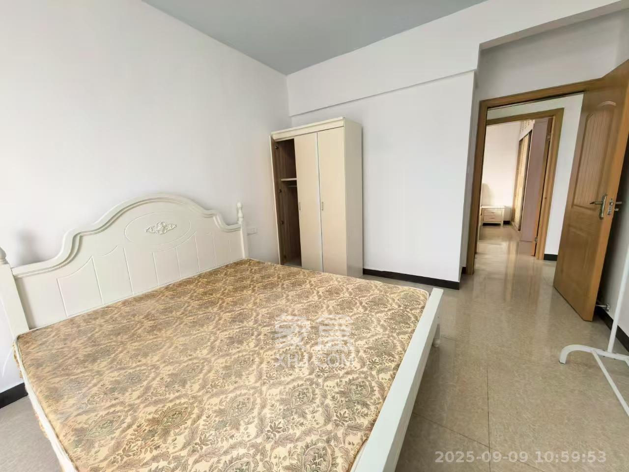 地华梅溪湖畔  2室2厅1卫    2200.0元/月 地华梅溪湖畔  2室2厅1卫    2200.0元/月室内图