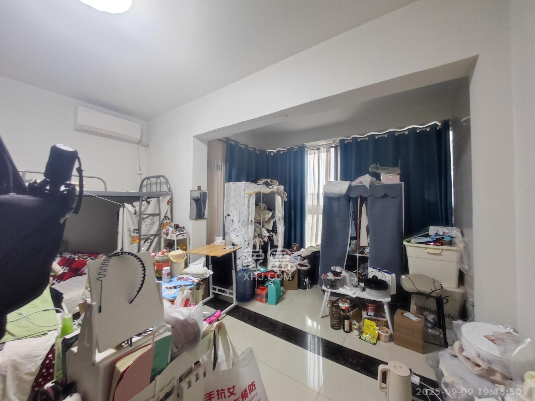 莲湖汽配城  3室2厅2卫    98.0万卧室