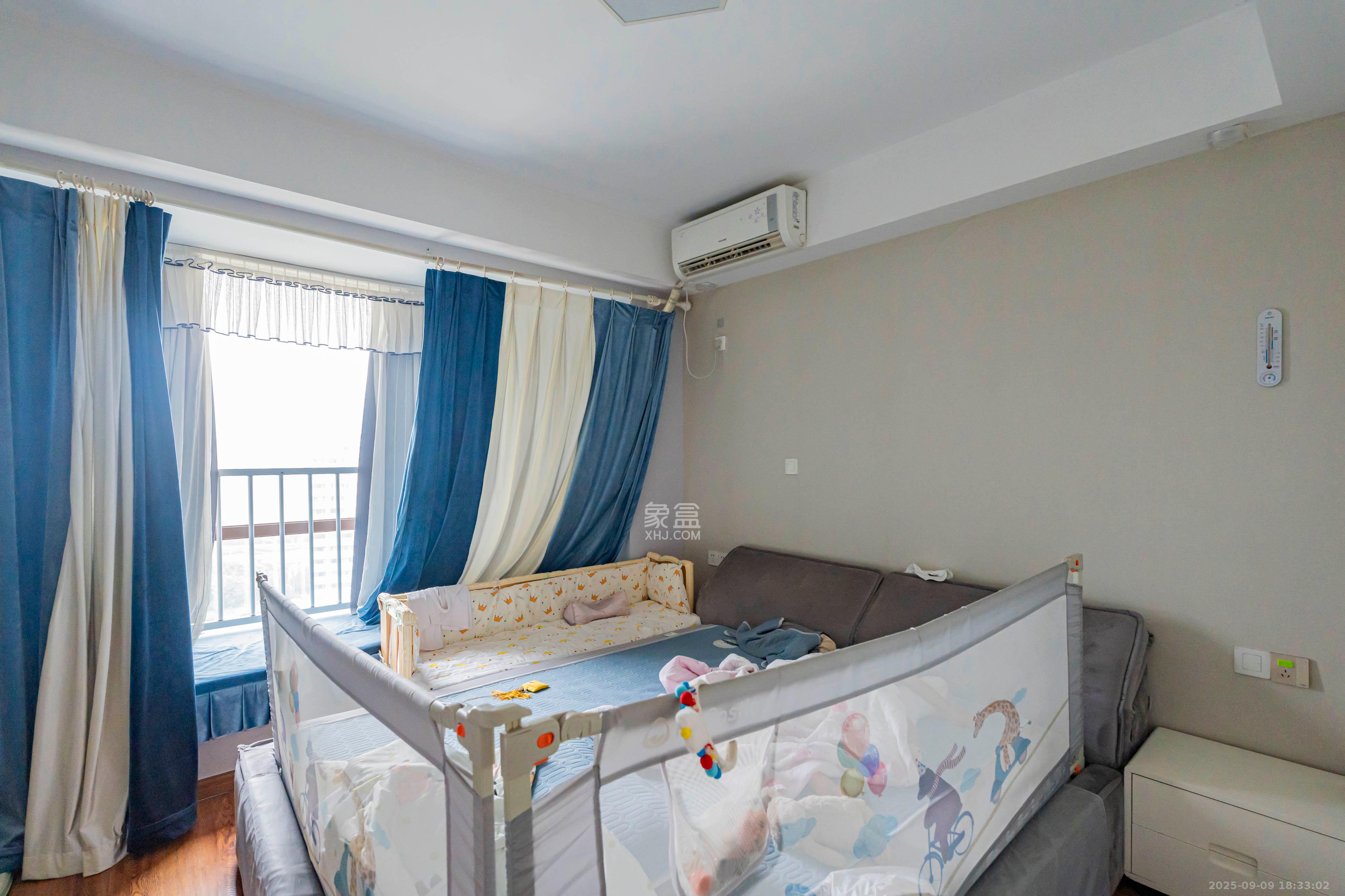 金色溪泉湾 2室2厅1卫 90.0万 金色溪泉湾 2室2厅1卫 90.0万卧室