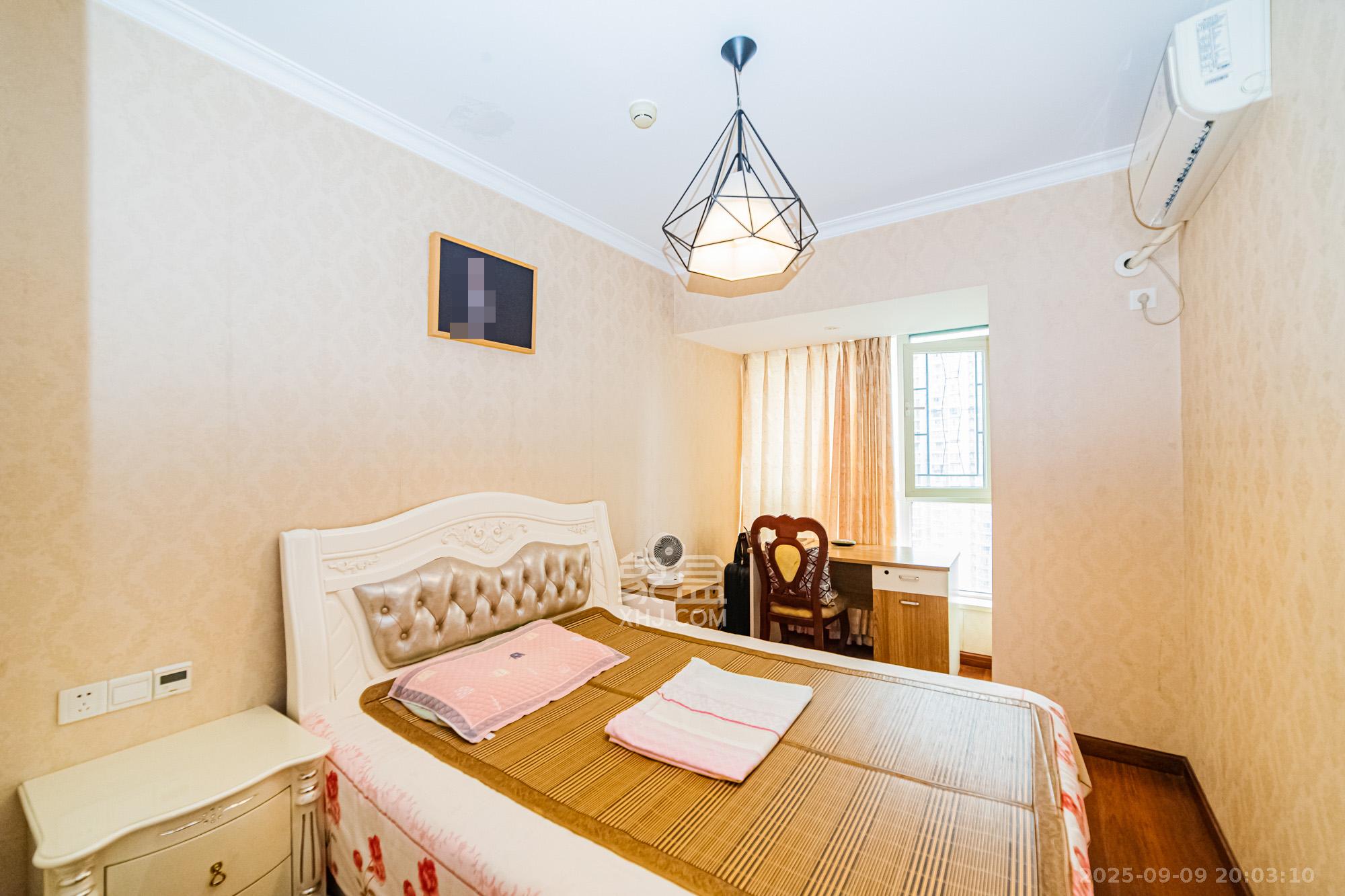 北辰三角洲E5区  4室2厅2卫    189.8万 北辰三角洲E5区  4室2厅2卫    189.8万卧室