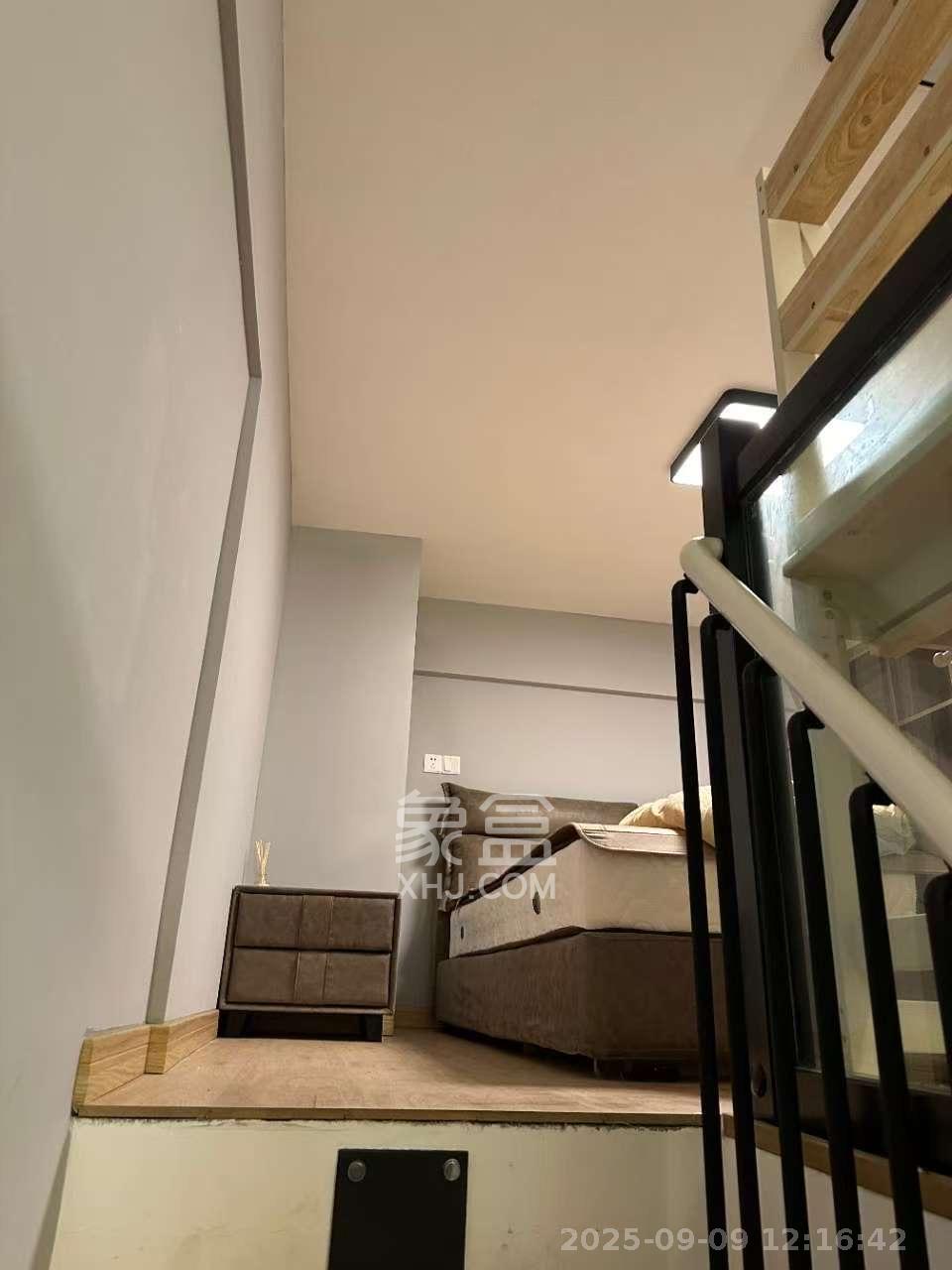 达美溪湖湾  1室1厅1卫   2500.00元/月