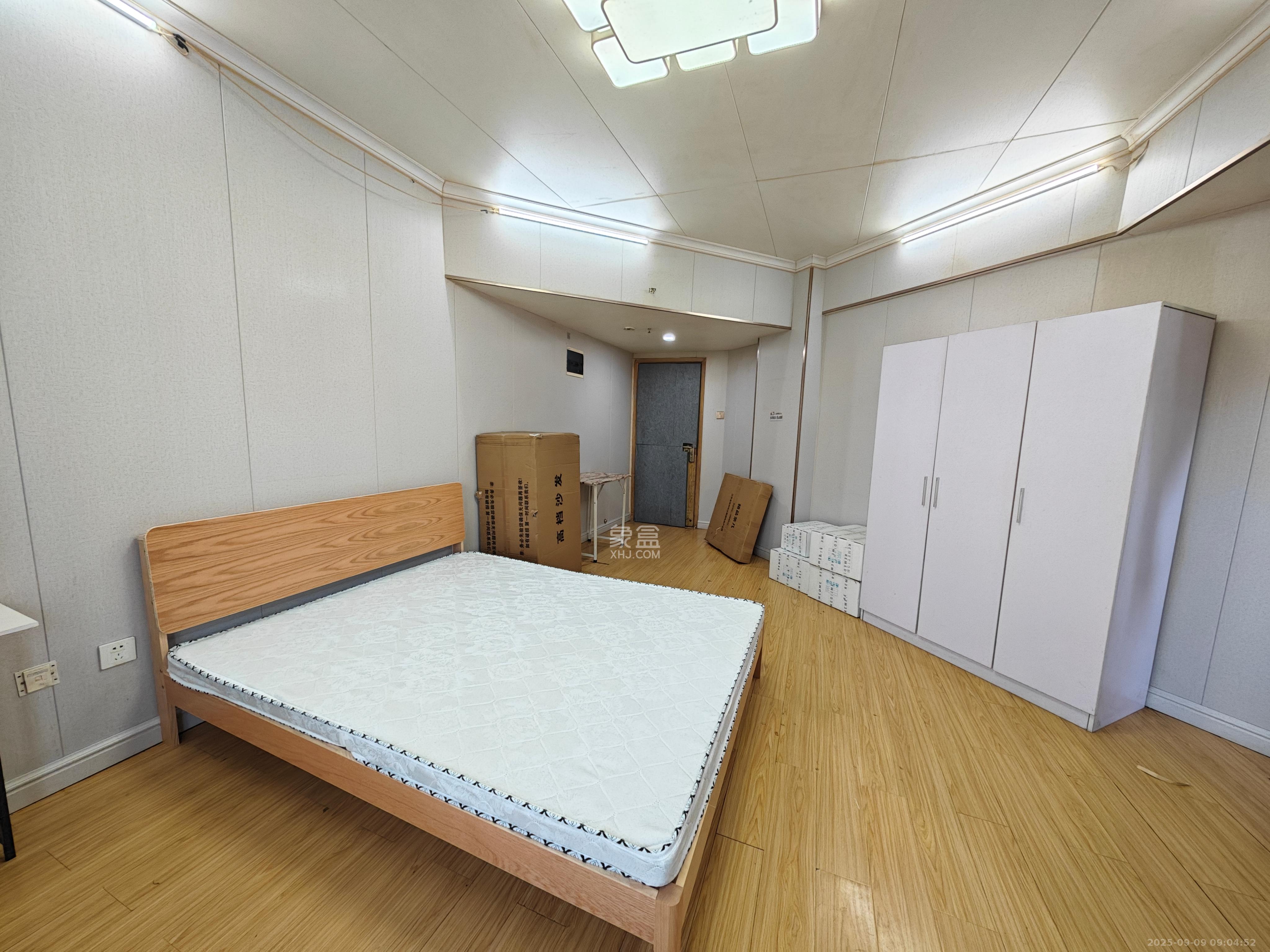三重星都心  1室1厅1卫   1500.00元/月