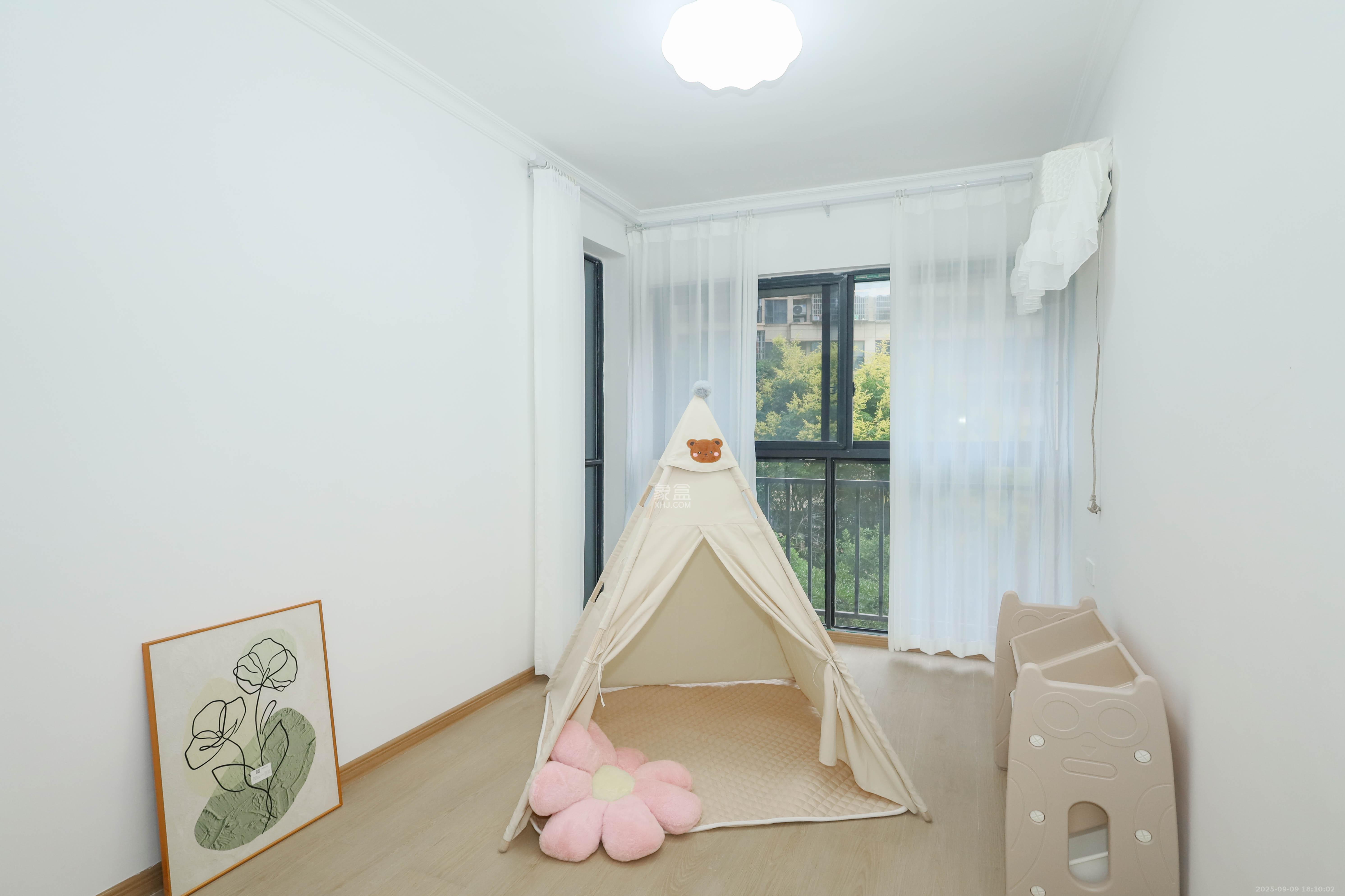 保利麓谷林语A区  3室1厅1卫    73.0万卧室