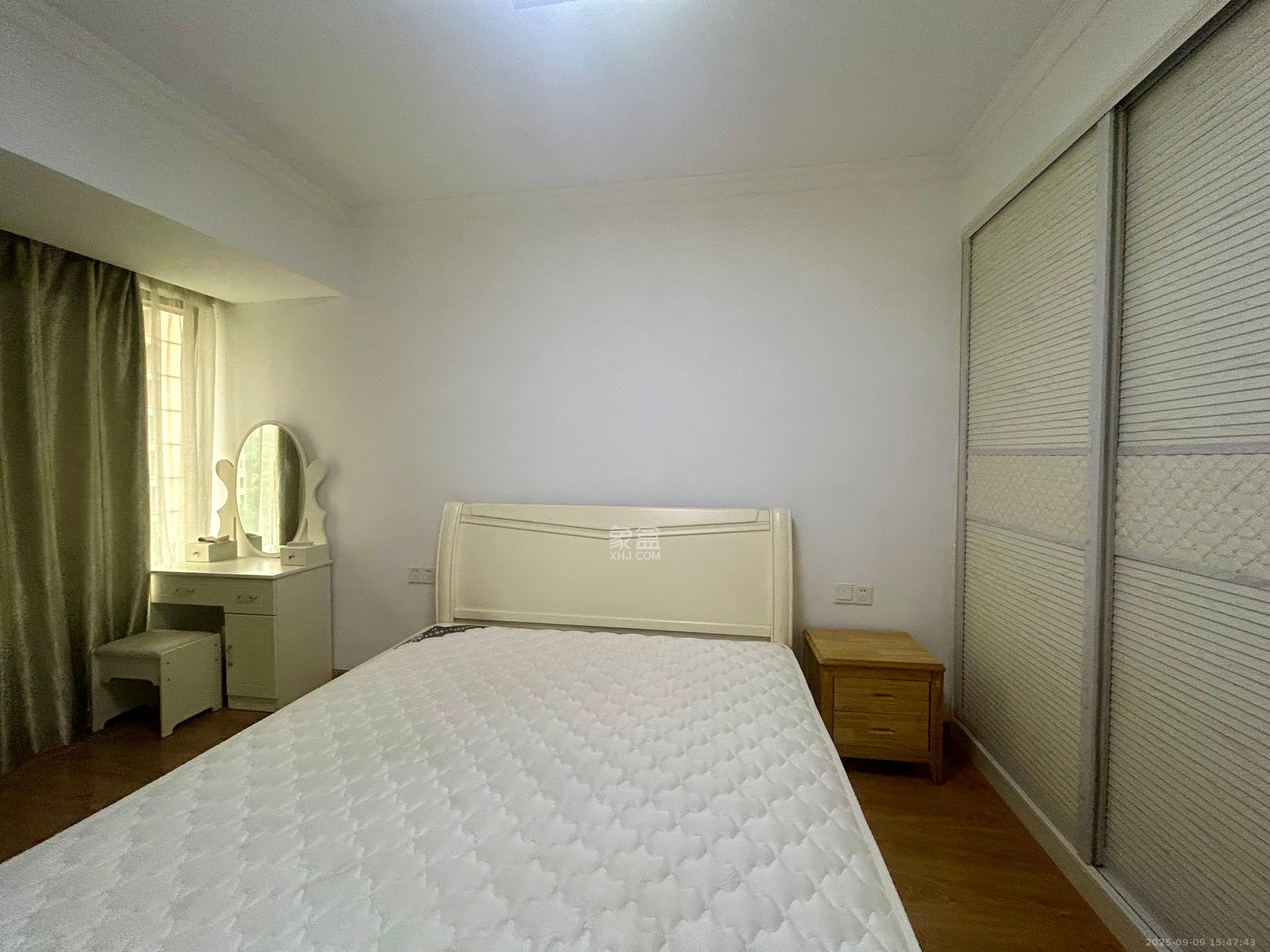 保利麓谷林语C区  2室2厅1卫    2400.0元/月 保利麓谷林语C区  2室2厅1卫    2400.0元/月室内图