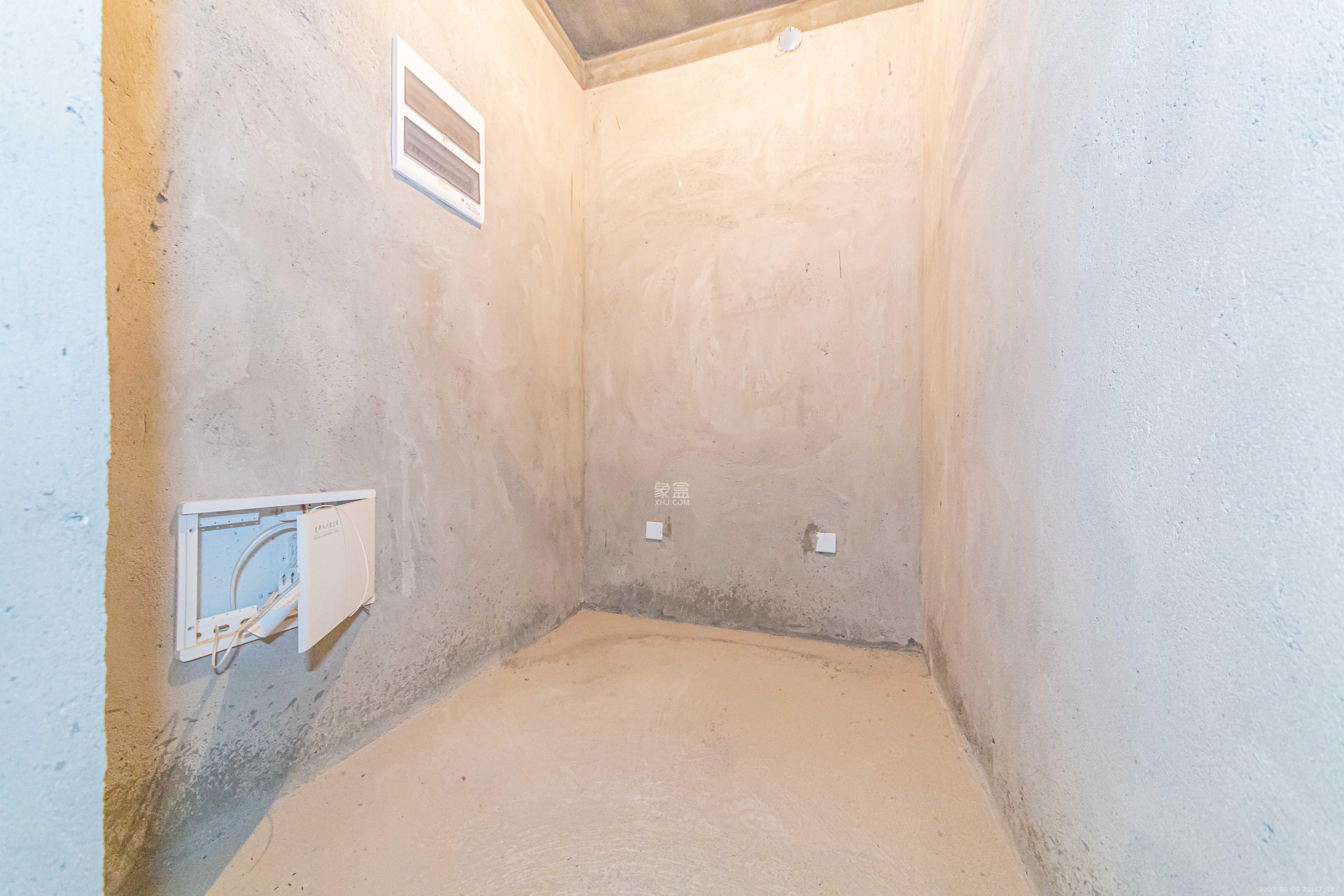 鑫远紫樾香山一期  5室2厅2卫    500.0万 鑫远紫樾香山一期  5室2厅2卫    500.0万其他