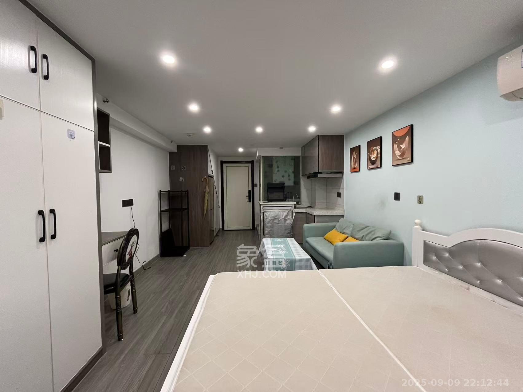 龙湖新壹城  1室1厅1卫    1400.0元/月室内图