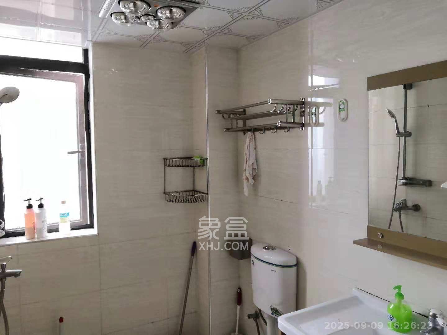 湘域城邦（湘域国际中心）  2室1厅1卫   2500.00元/月室内图
